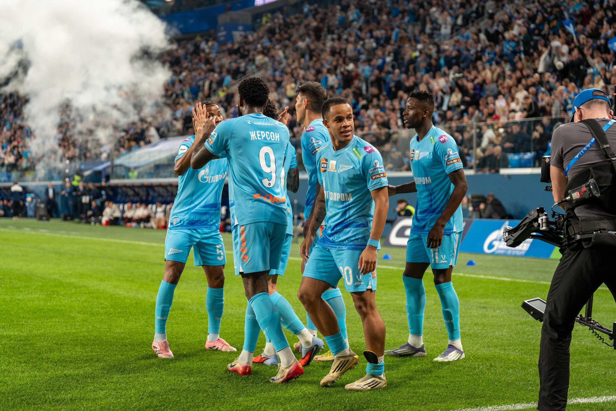 Зенит — Локомотив: фотогалерея 14-го тура РПЛ на Газпром Арене | Антон Гауф. Спортивный фотограф в Санкт-Петербурге | Антон Гауф