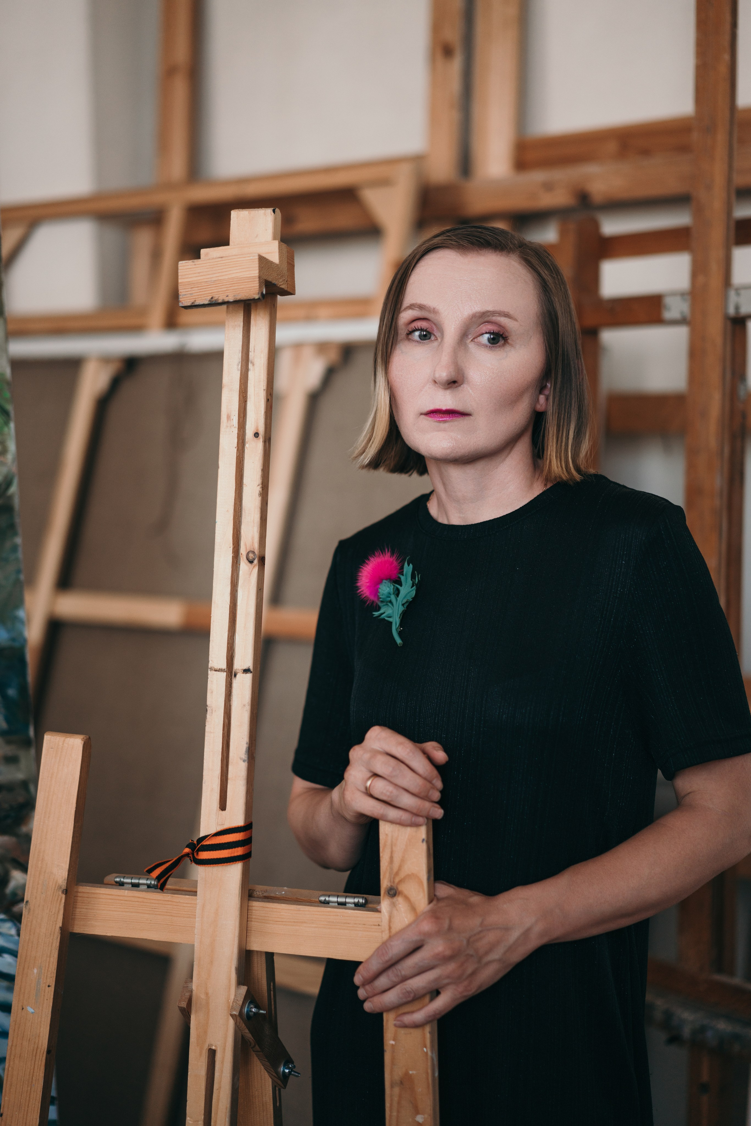 Художница Ксения Галкина в своей мастерской. Видеооператор, фотограф в Санкт-Петербурге