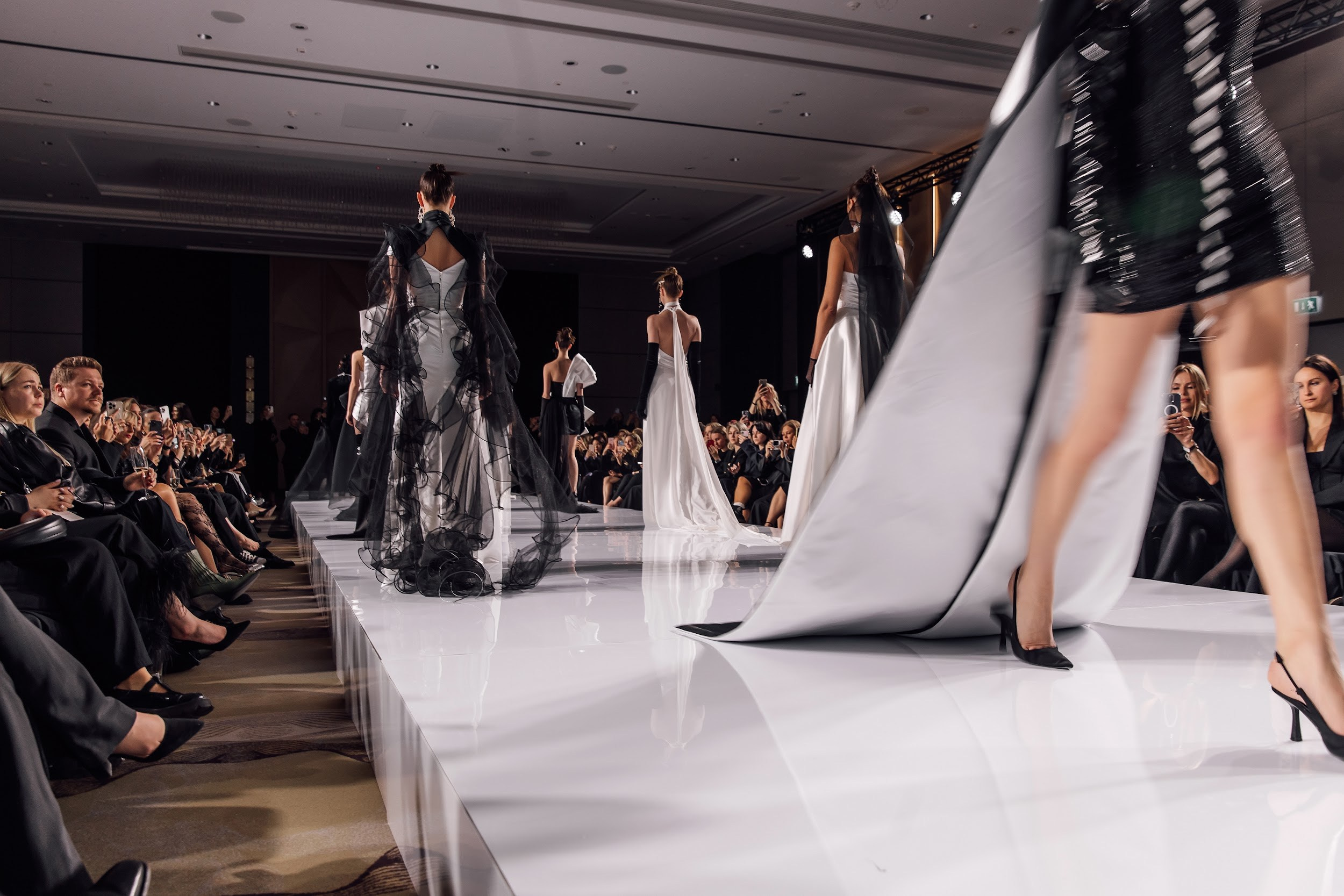 VISION. Любовь Чуляева — свадебный фотограф в Москве и Европе