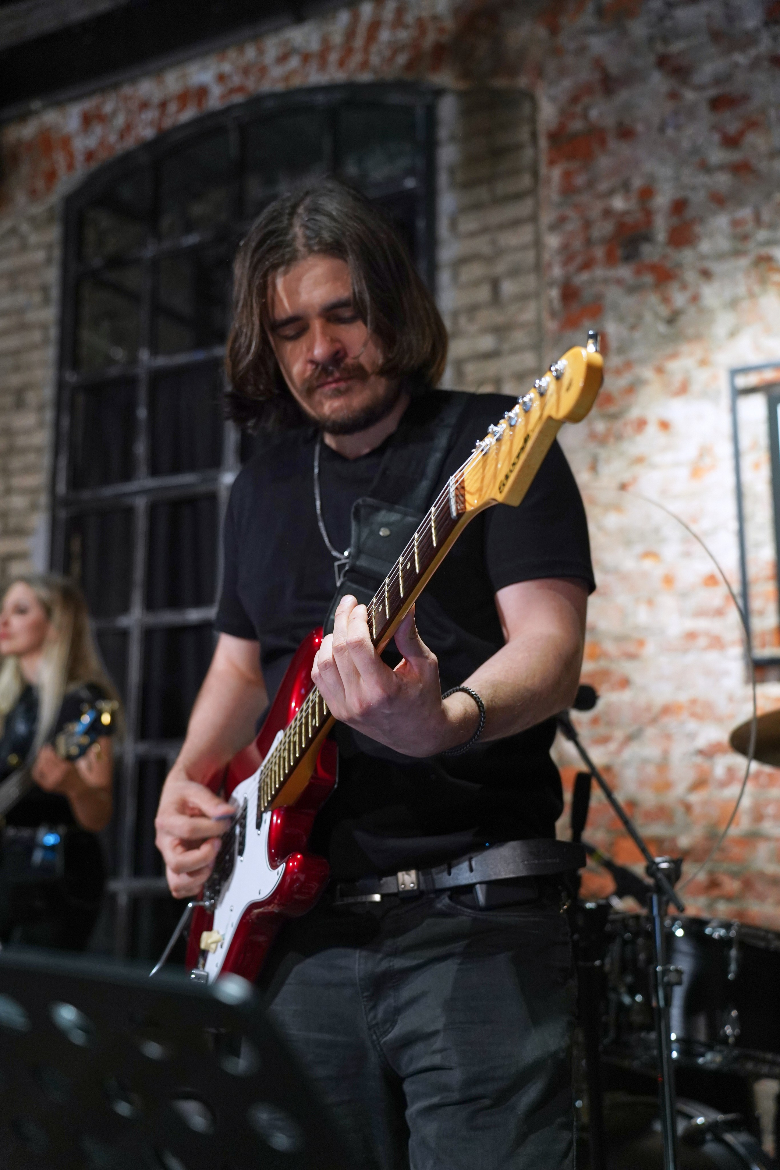 Концерт кавер группы. Фотограф