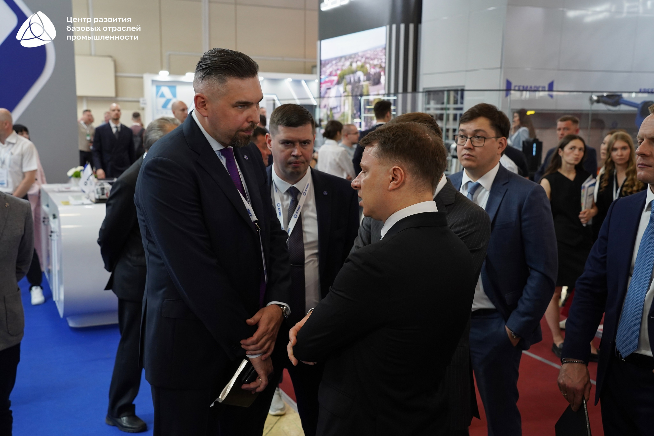 ЭКСПОЦЕНТР Алиханов. Фотограф