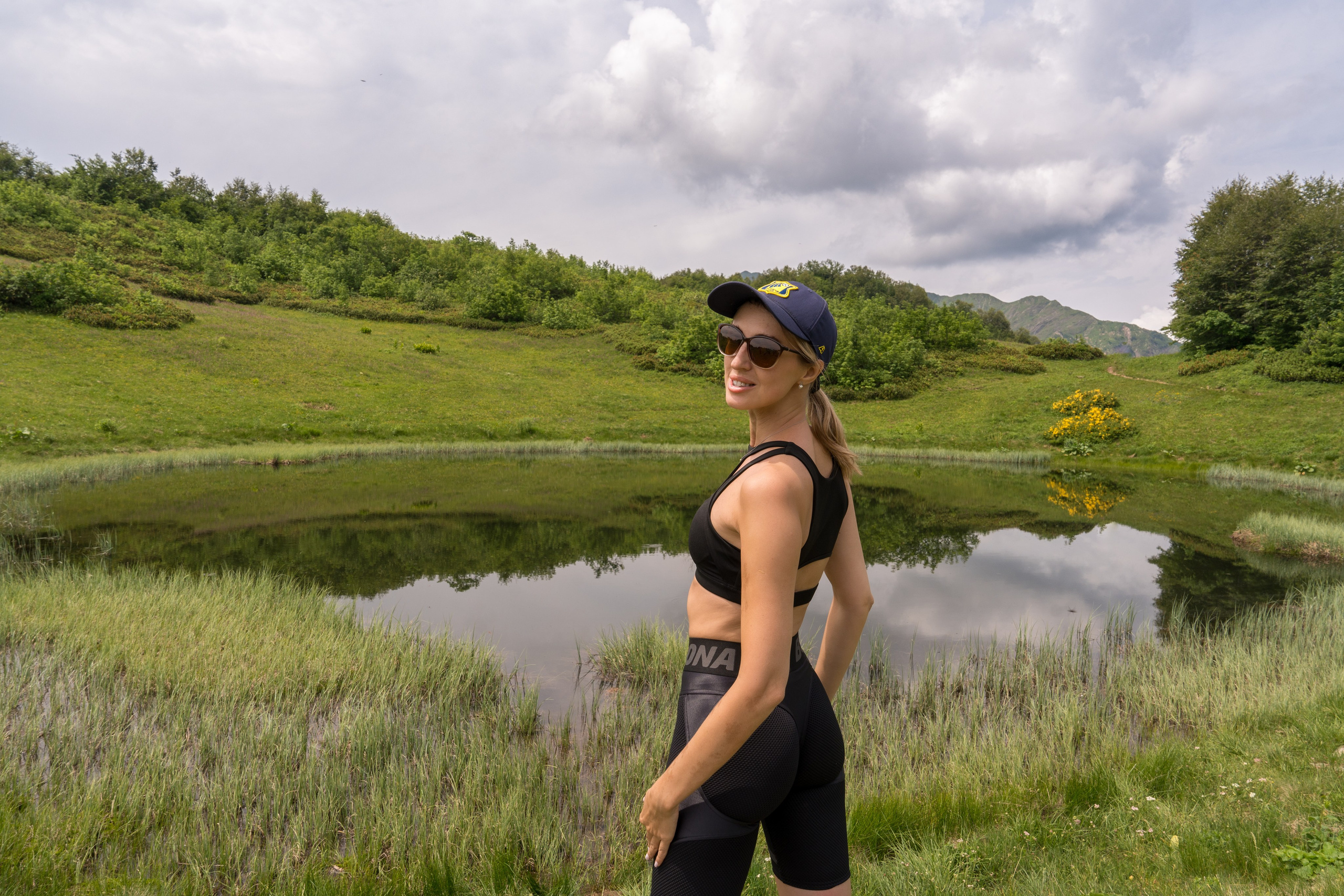 MICE мероприятие для компании «Доставка морем»: хайкинг к Ачипсинским водопадам. Репортажный фотограф в Красной Поляне и Сочи Павлюченко Екатерина