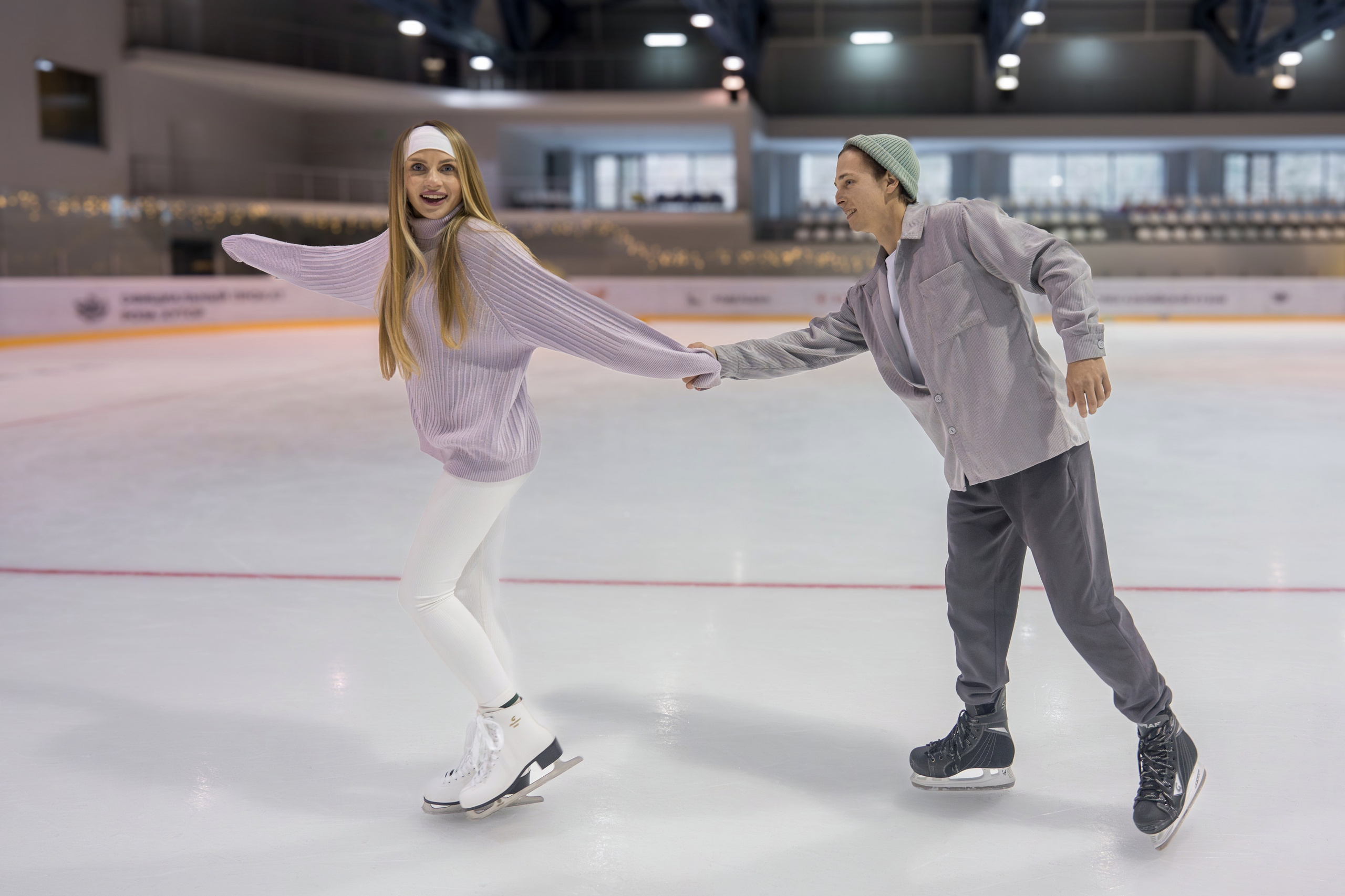 Контент съемка на катке для курорта Роза Хутор. Репортажный фотограф в Красной Поляне и Сочи Павлюченко Екатерина