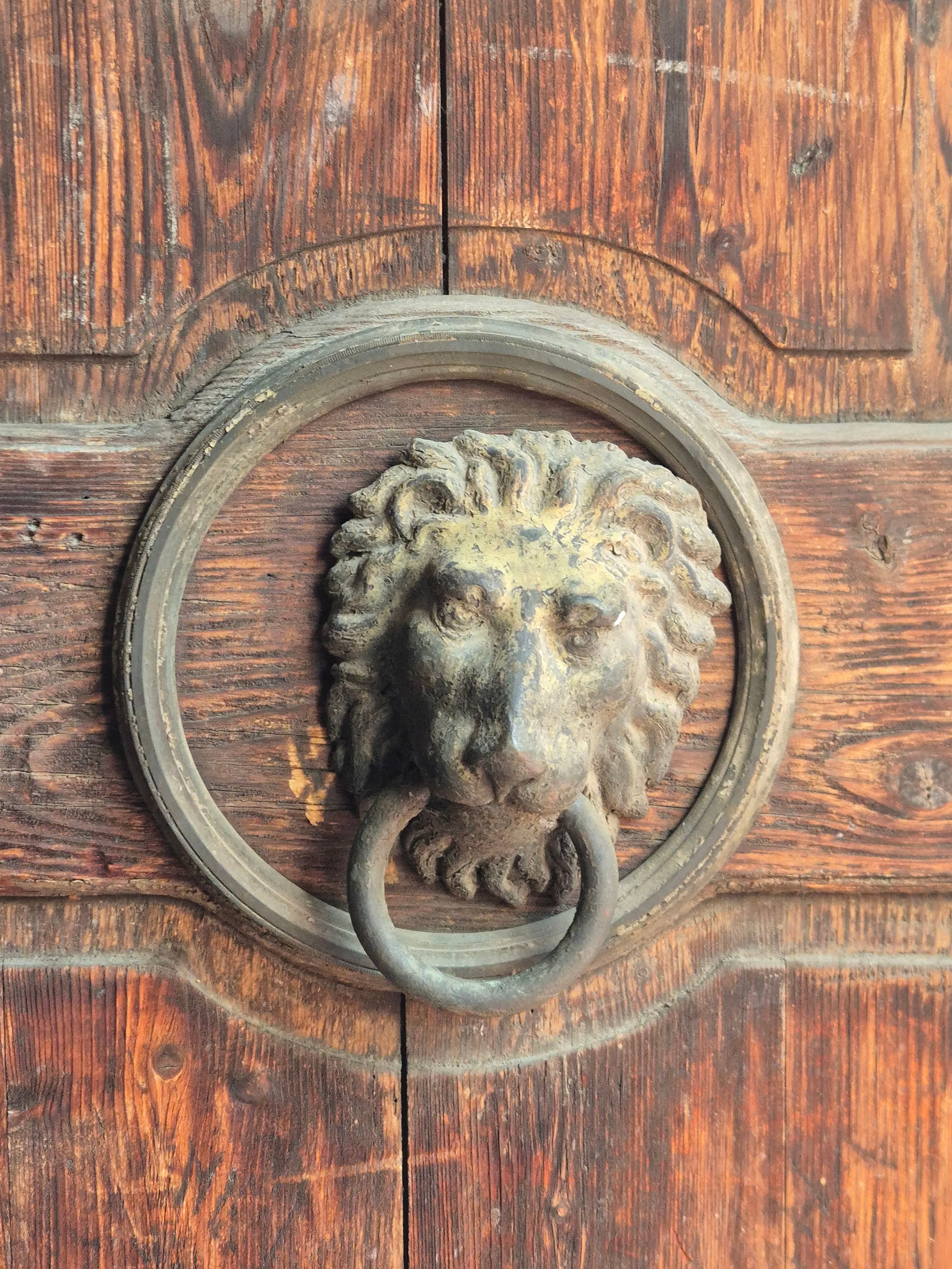 Во дворце были реализованы новшества того времени - и архитектурные, и по организации быта. Сейчас в здании - музей интерьеров XIX в