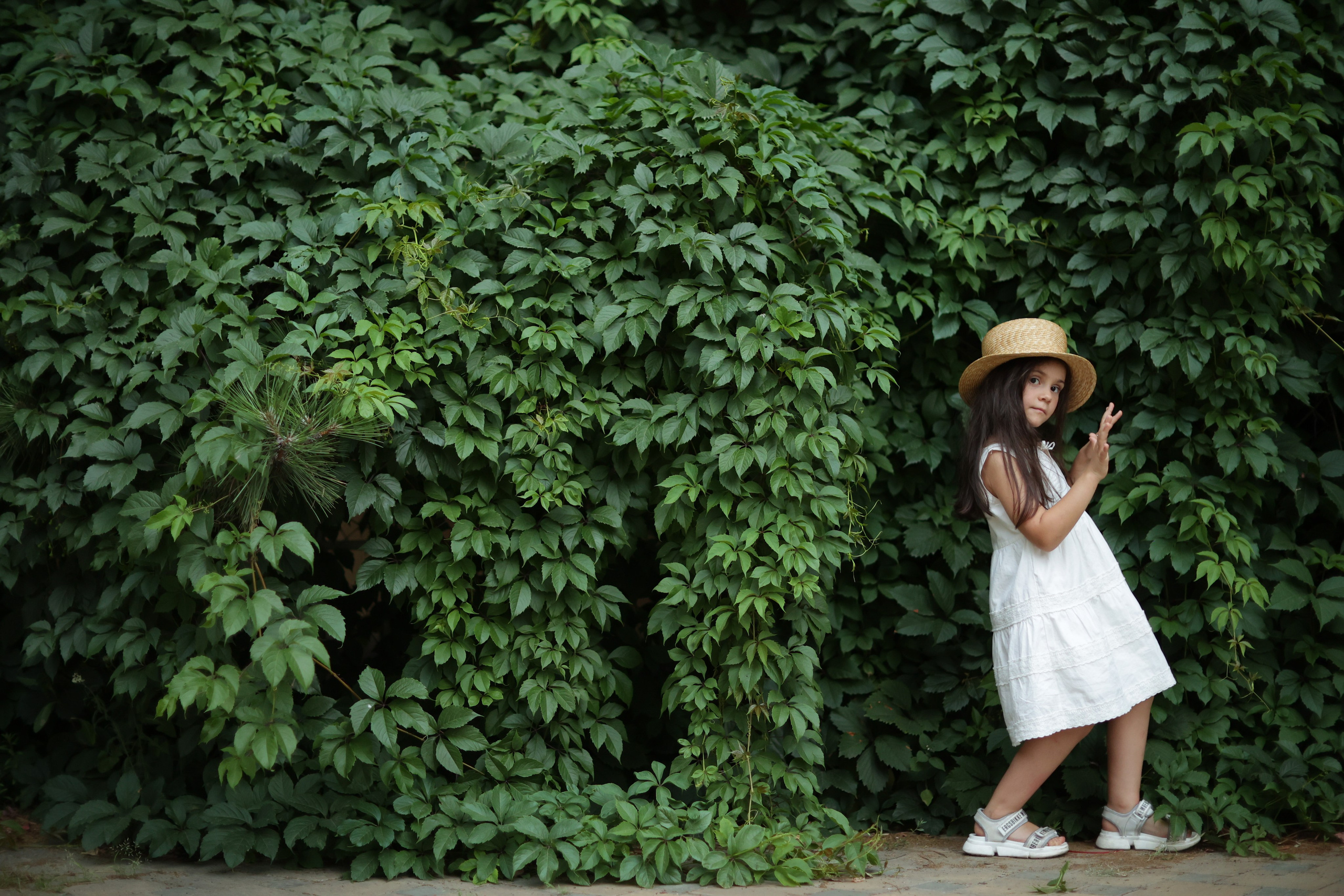 Летняя фотосессия в Ростовском парке. Аделина и Дарина. Omar Shapiev