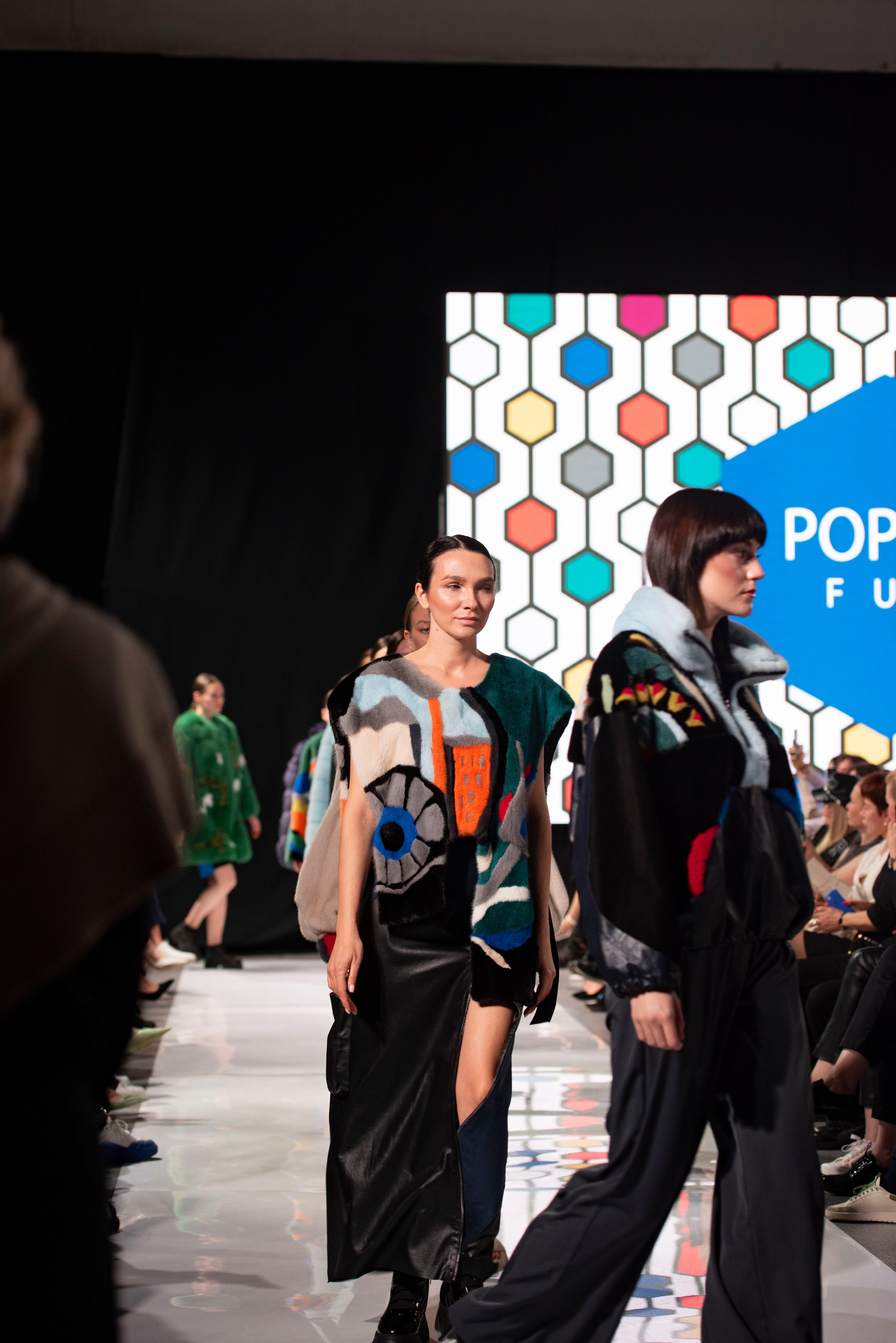 Фотограф на модельный показ. Свадебный, семейный, фэшн фотограф, школьный фотограф в Сочи