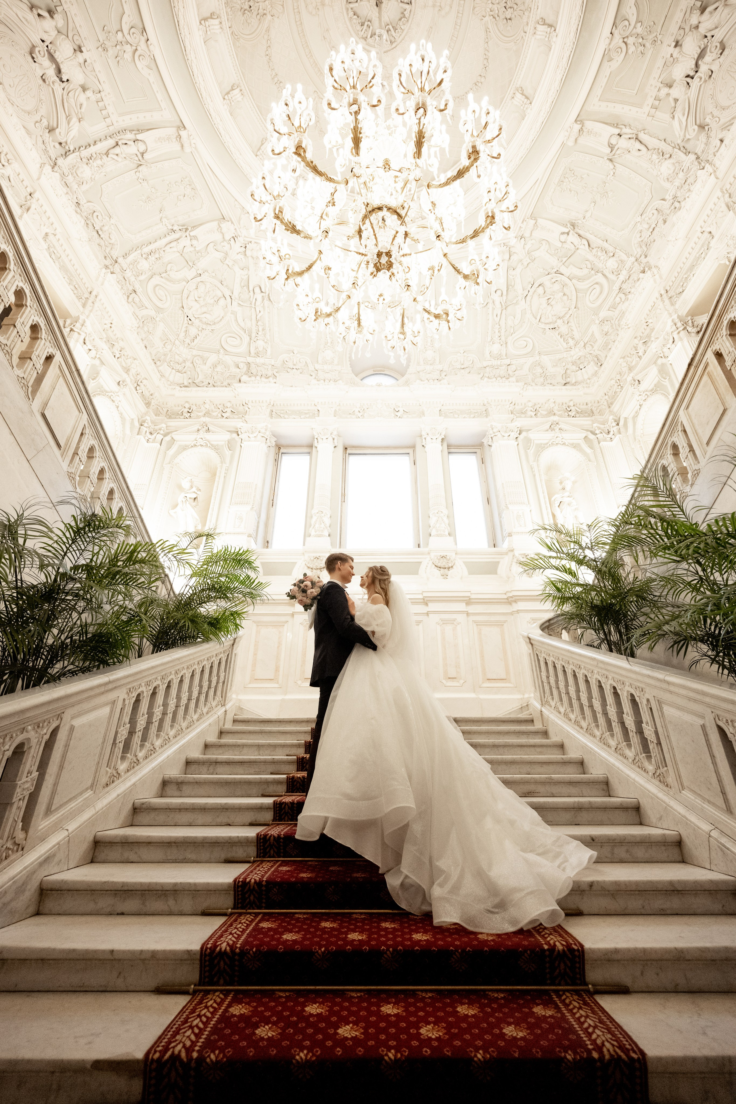 Крытые локации для свадебной фотосессии в Санкт-Петербруге. Свадебный и семейный фотограф в СПб Валерия Фомичева