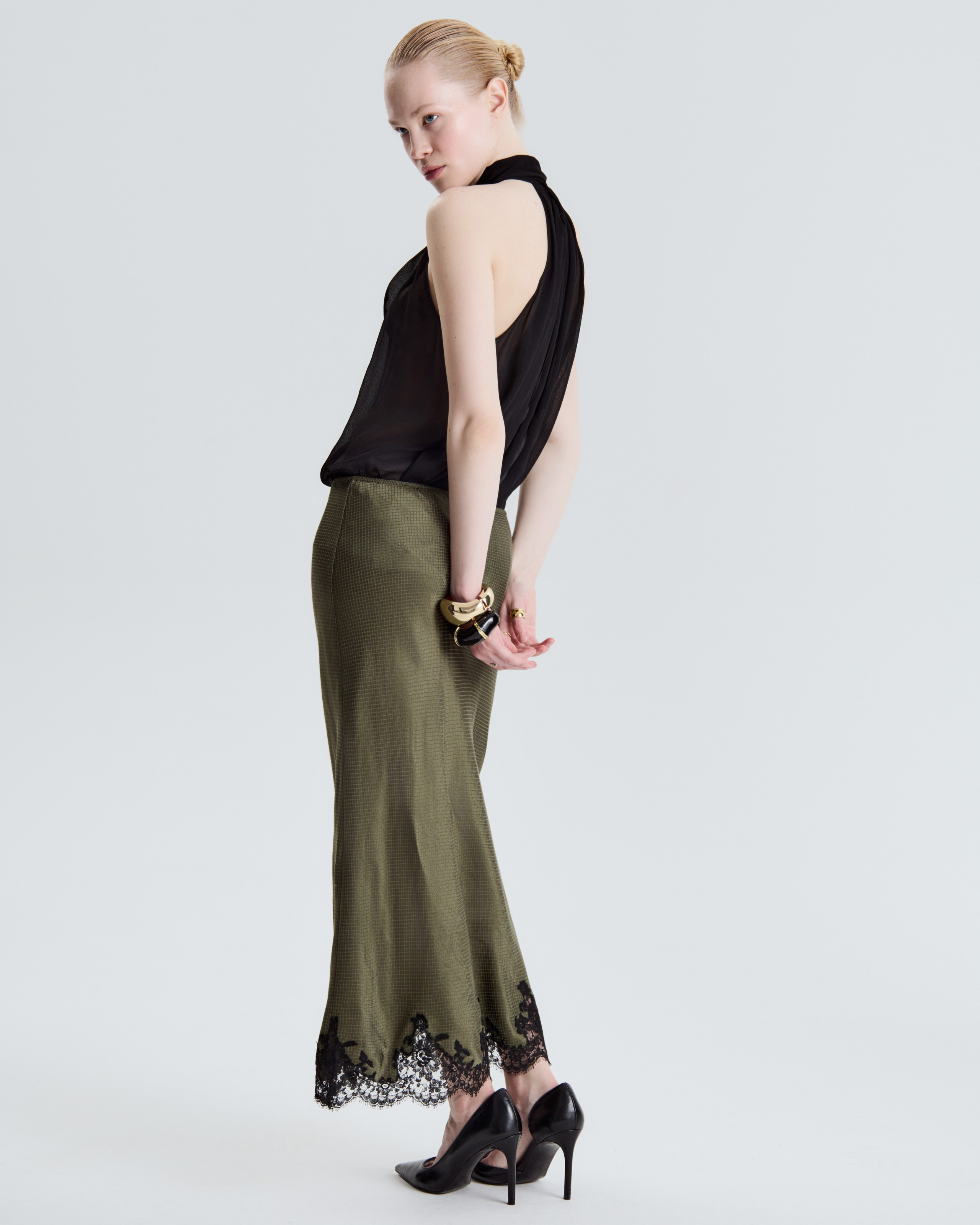 Room513. Фотограф и видеограф для брендов в Москве