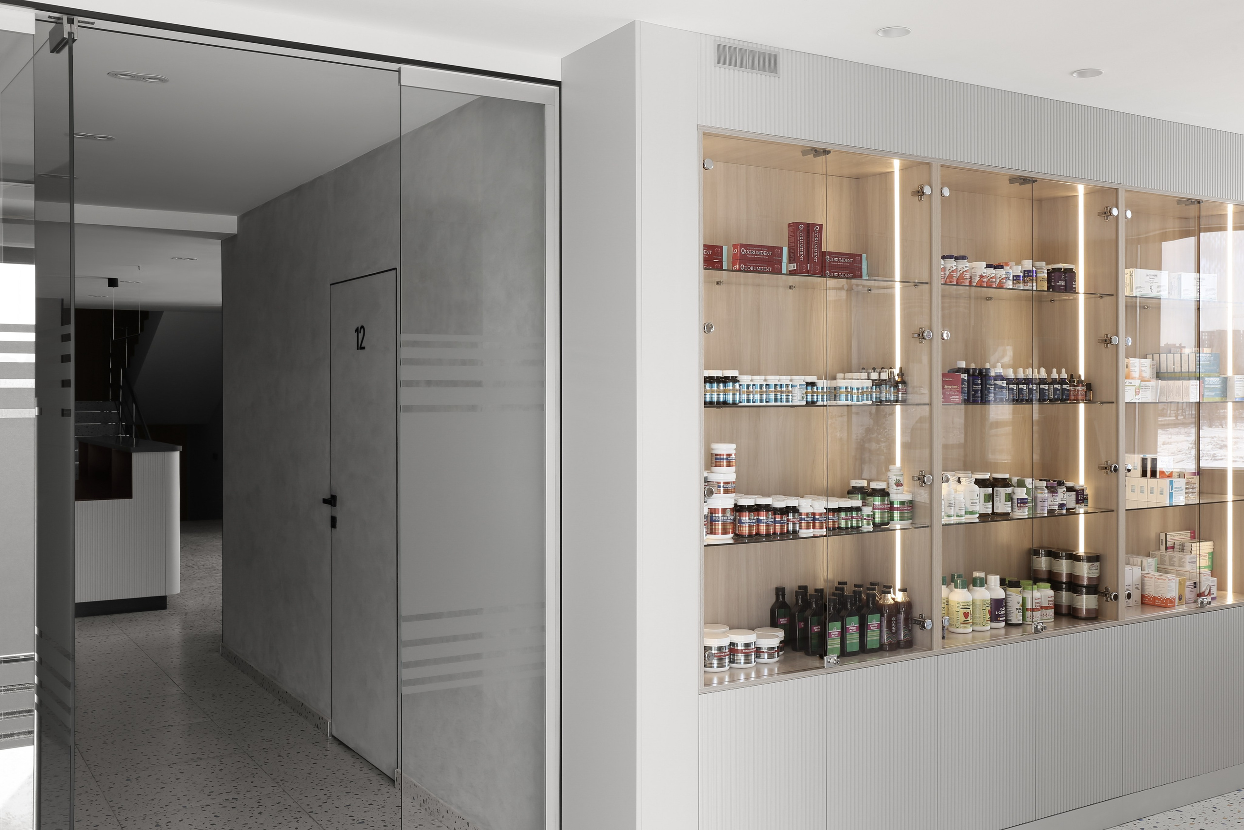 Олжас Акан — фотосъёмка клиники «M Clinic». Roman Yakunin — interior photographer in Almaty, Kazakhstan