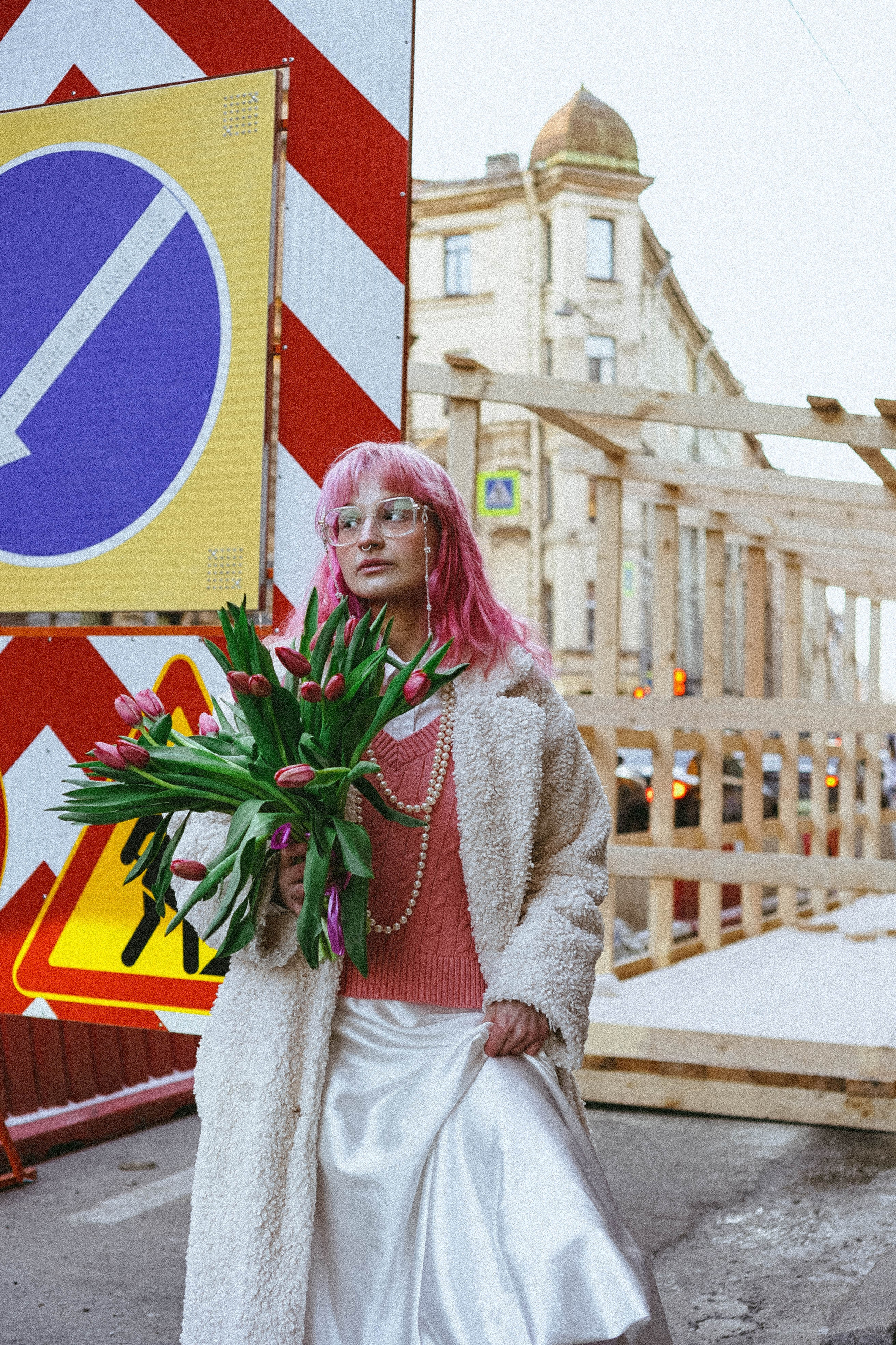 Прогулочная фотосессия с тюльпанами. Профессиональный фотограф, Санкт-Петербург — Виктория Богомолова