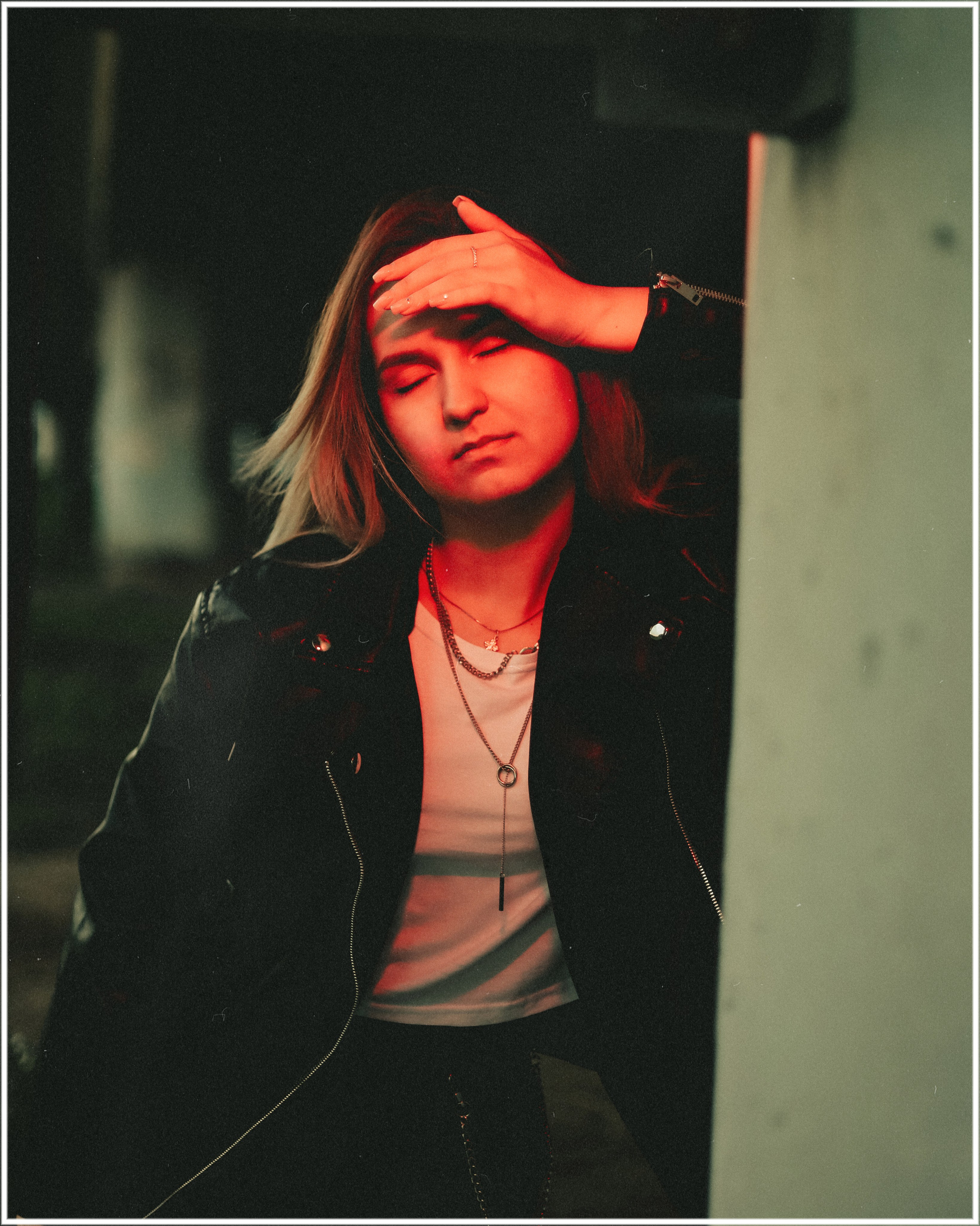 Red Evening. Sun Betty — кинофотограф Элизабет