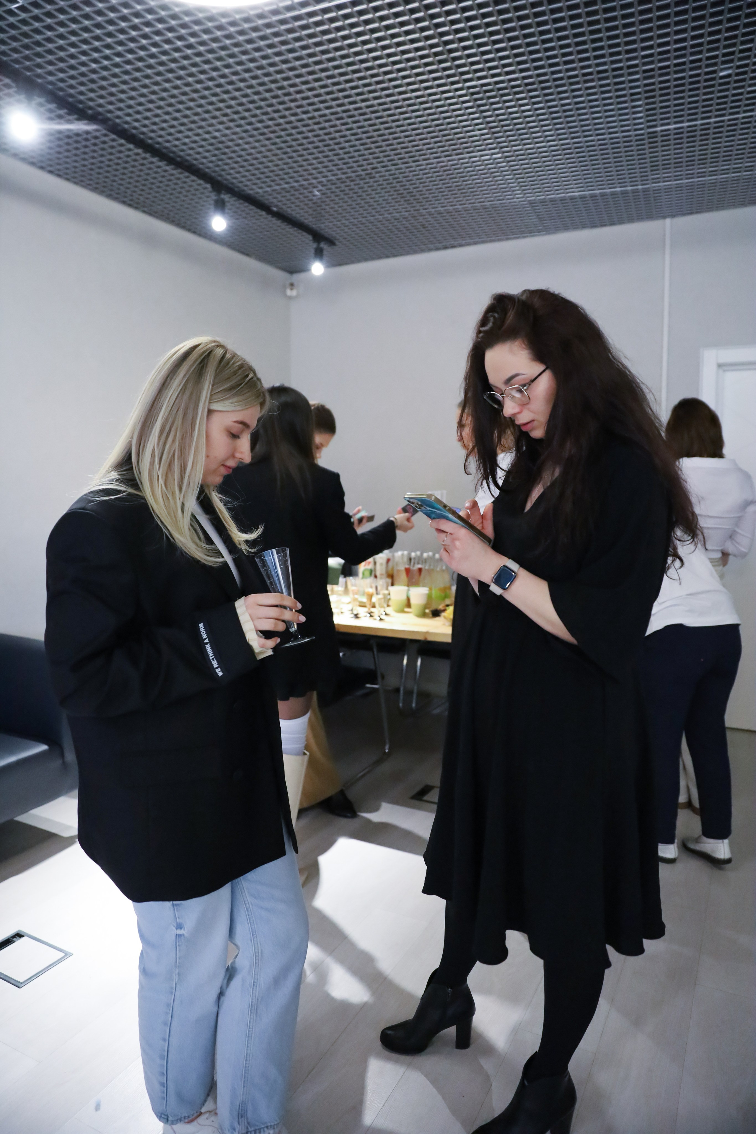 КОНФЕРЕНЦИЯ ВЫПУСКНИКОВ ШКОЛЫ ПРОДЮСИРОВАНИЯ АННЫ НОВИКОВОЙ. Фотограф мероприятий Ирина Каширина