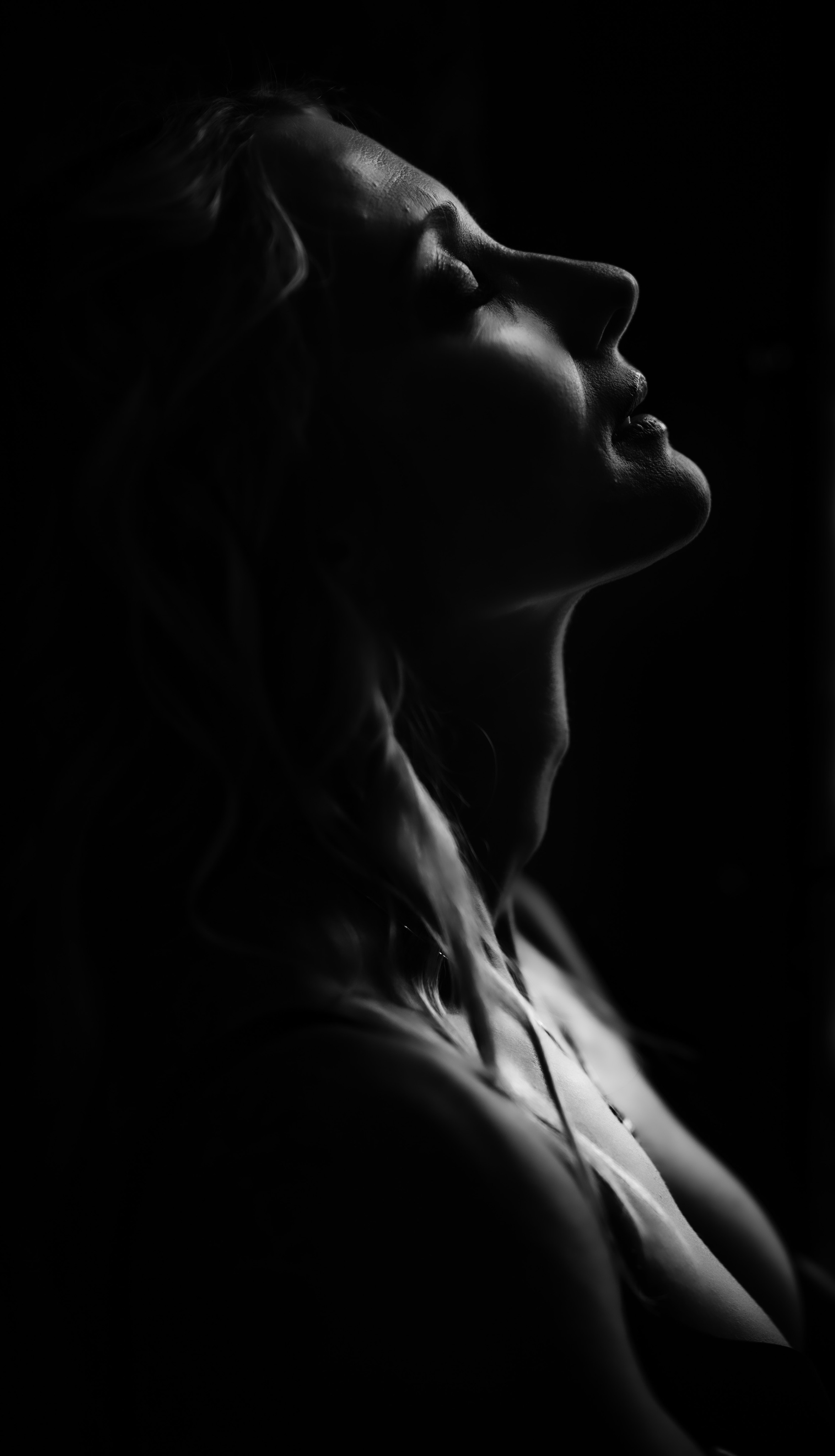 Женское. ЧБ Фотограф Ольга Лесли