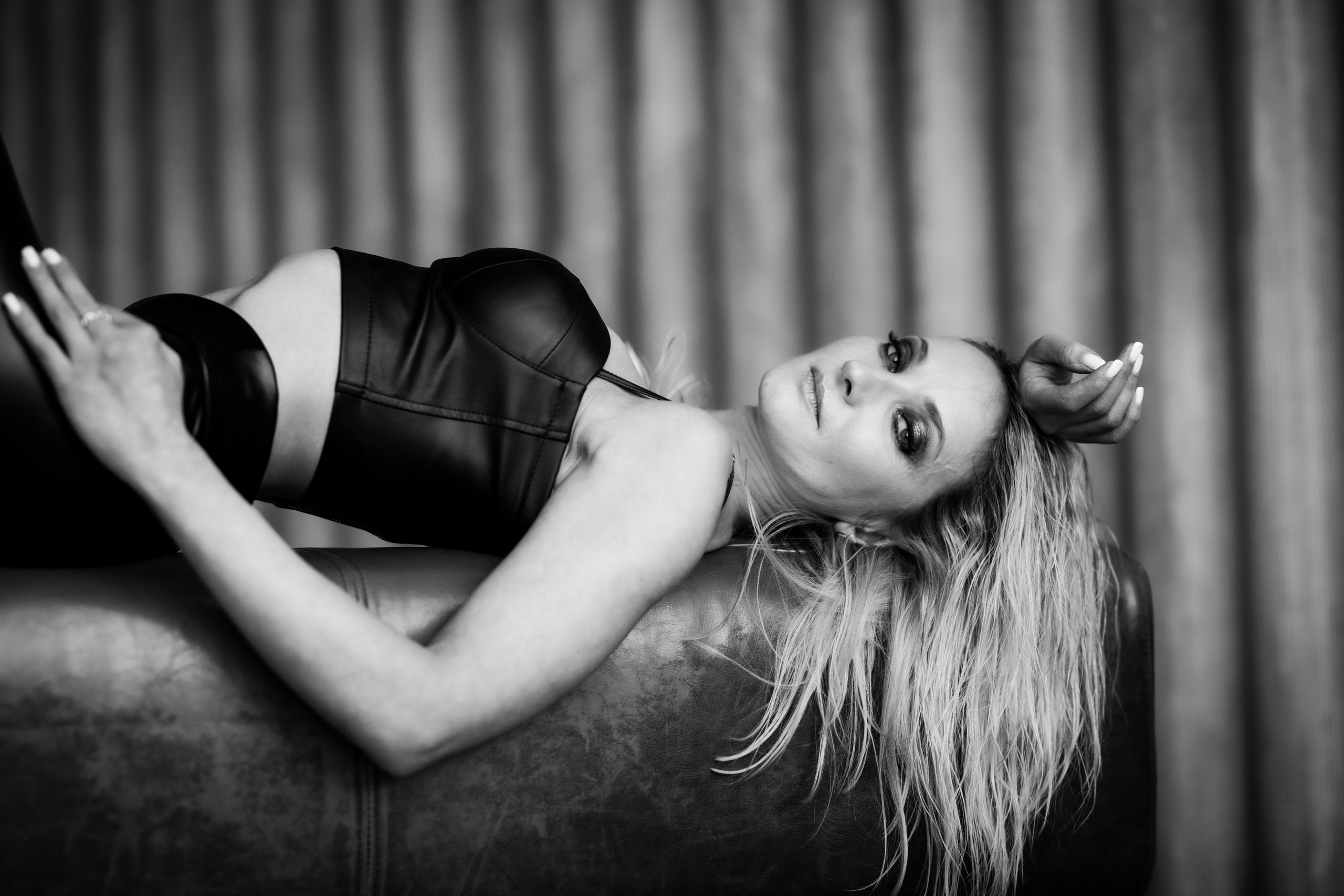 Женское. ЧБ Фотограф Ольга Лесли