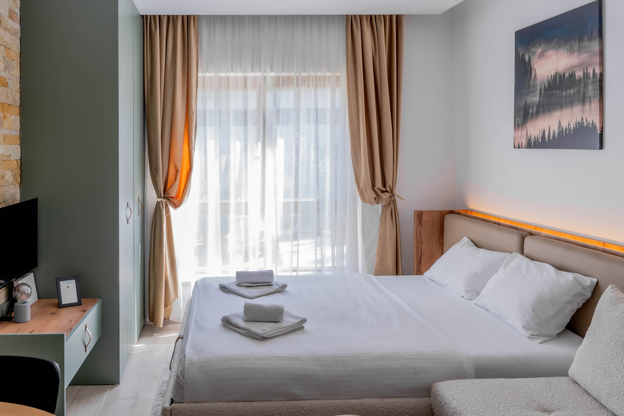 Madre interiors. Photographer Liana Sudets Serbia Kopaonik Brzece Brus