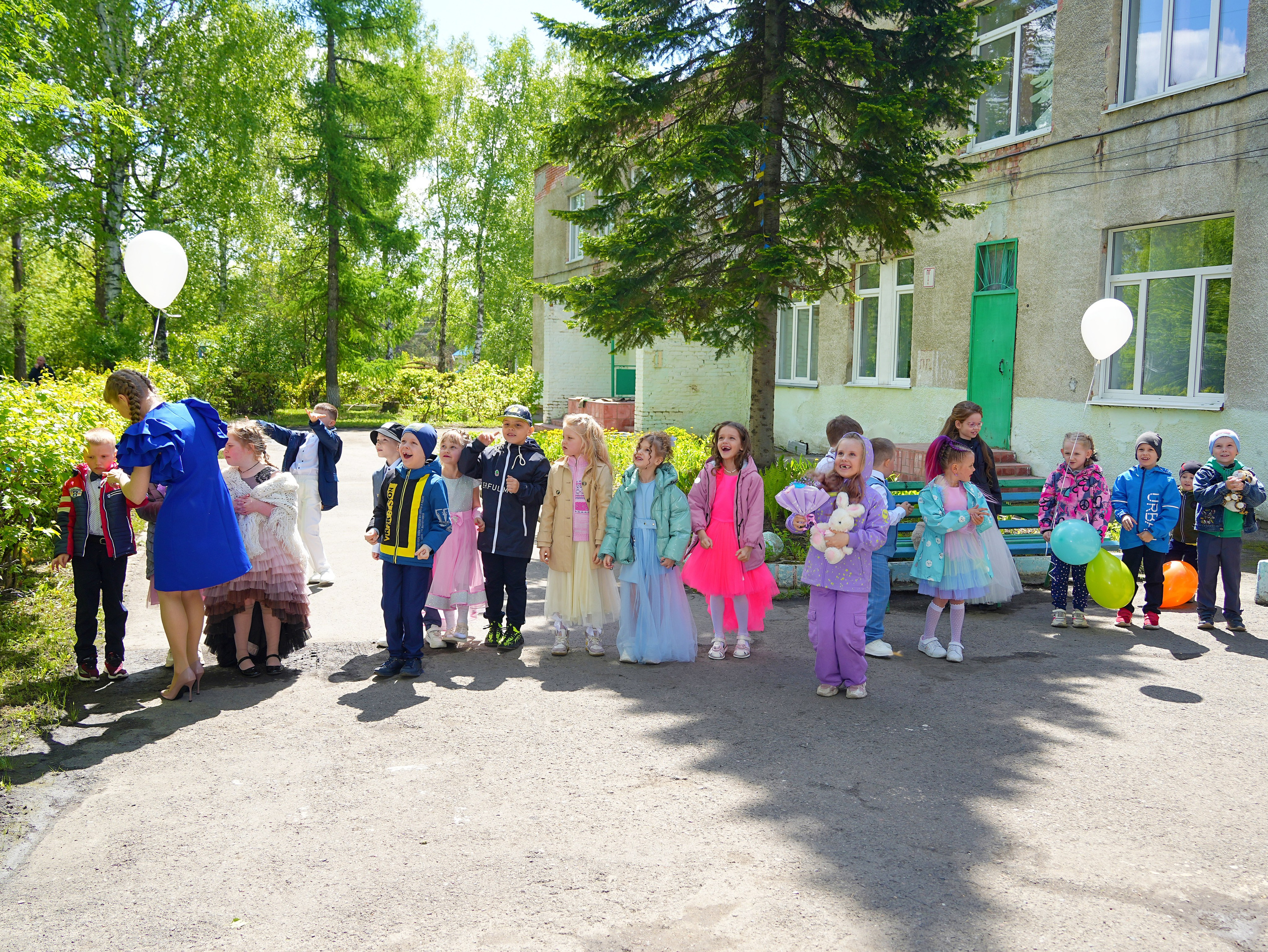 Фотосъемка видеосъёмка фотограф видеооператор новогодних утренников  в. Фотограф, видеооператор Нина Коршунова