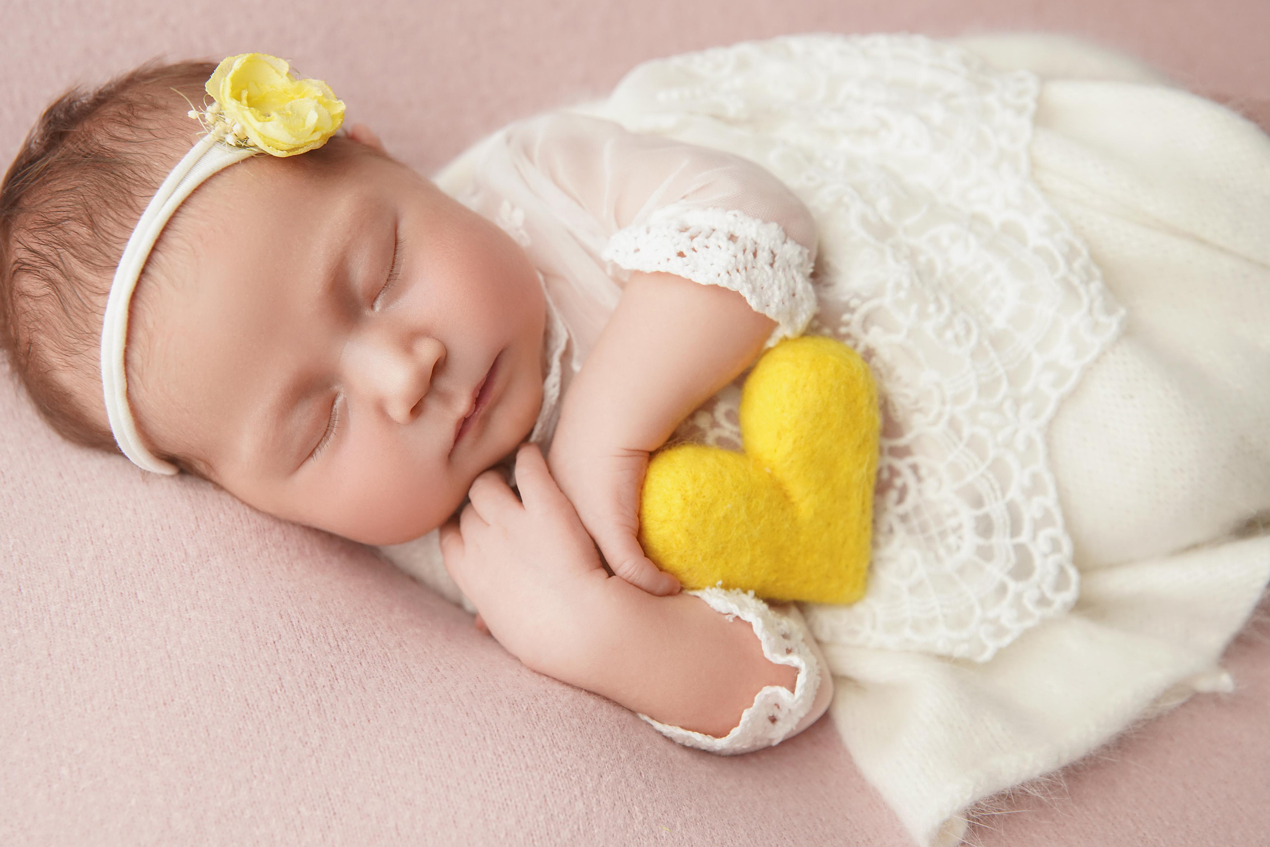 Девочки. Фотограф новорожденных. Семейный и детский фотограф в городе Сургуте