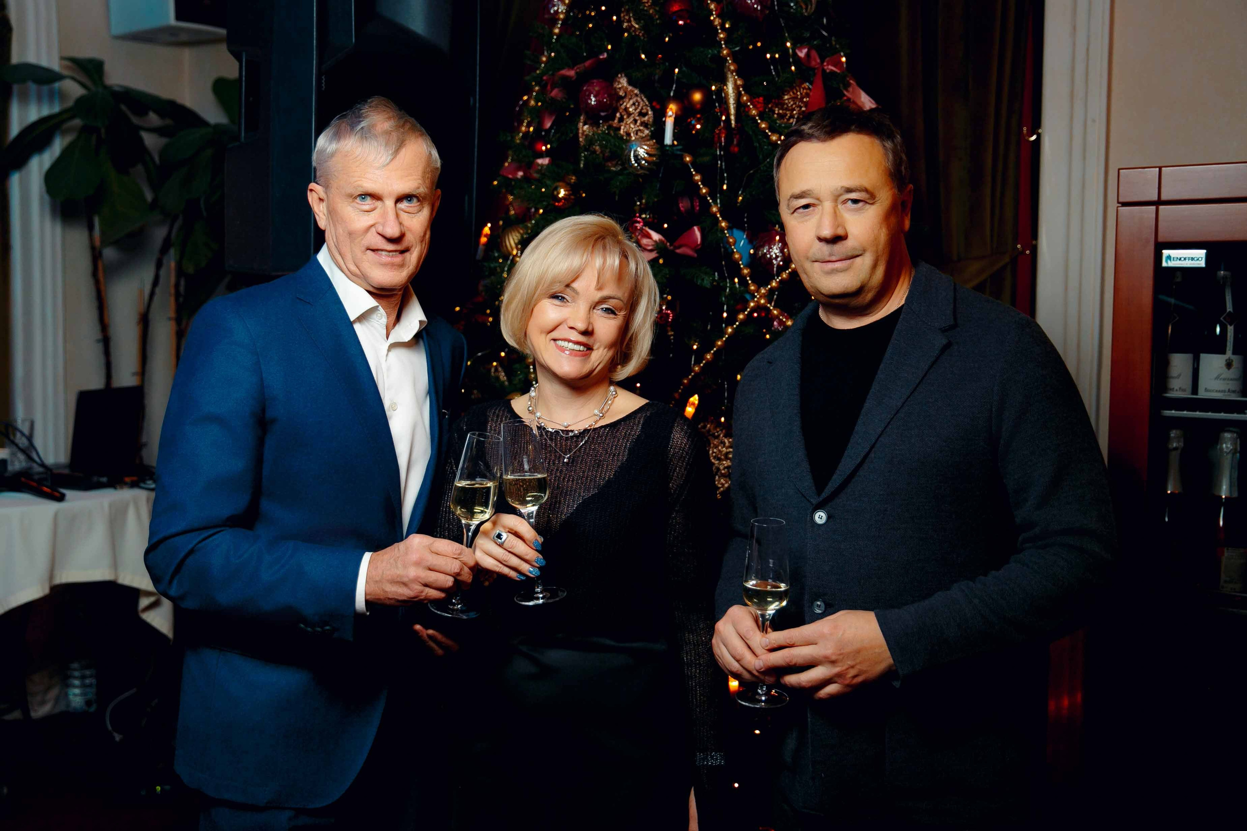 Вечер в «Дежавю». Ваш репортажный фотограф Артемий Антонов