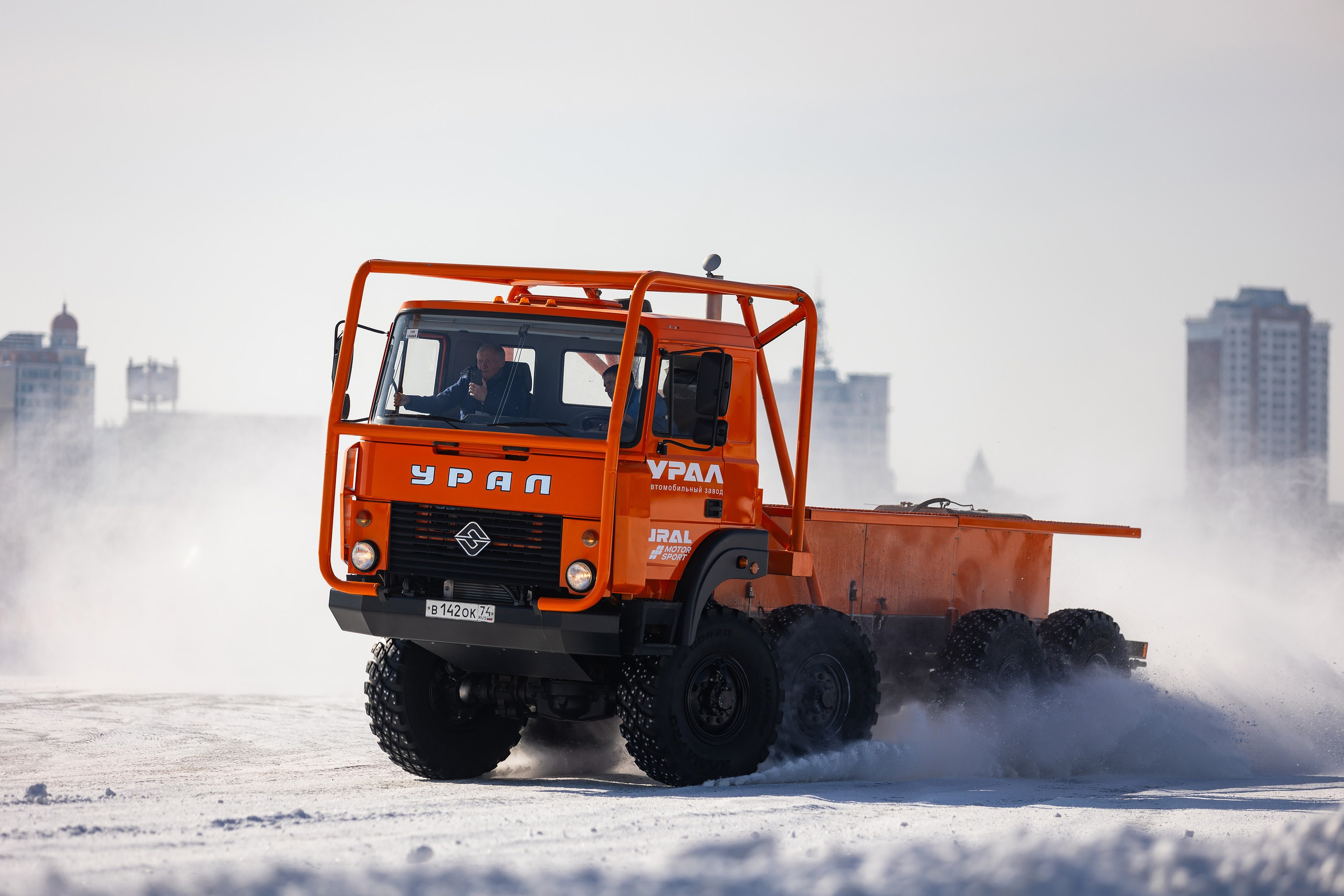 Гонки на Амуре (Россия — Китай). День 2. Фотограф Эдуард Глок в г. Благовещенске Амурской области