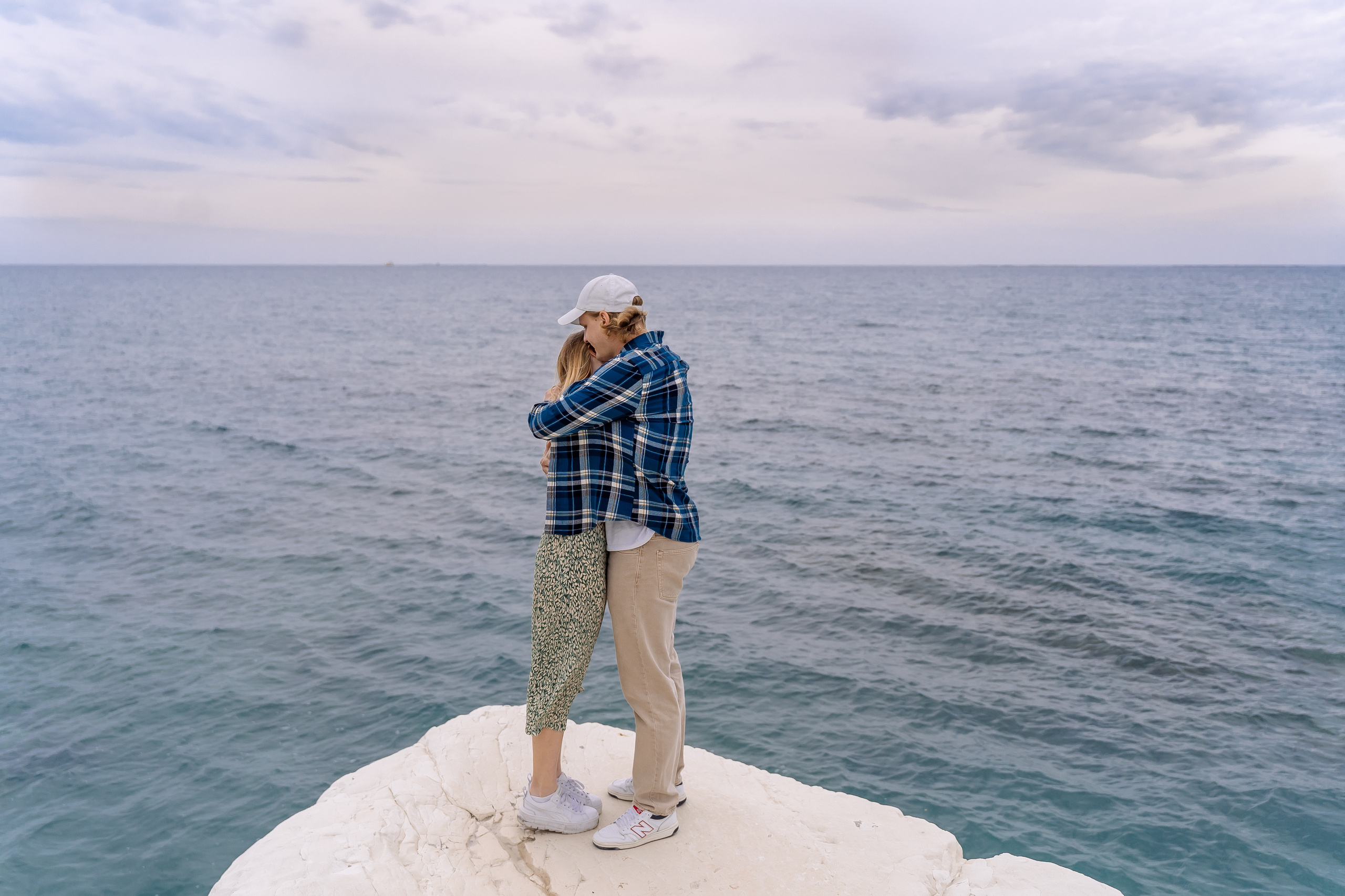 Артем и Алена. Камерная свадьба на Кипре. Свадебный и семейный фотограф Ирина Чернова