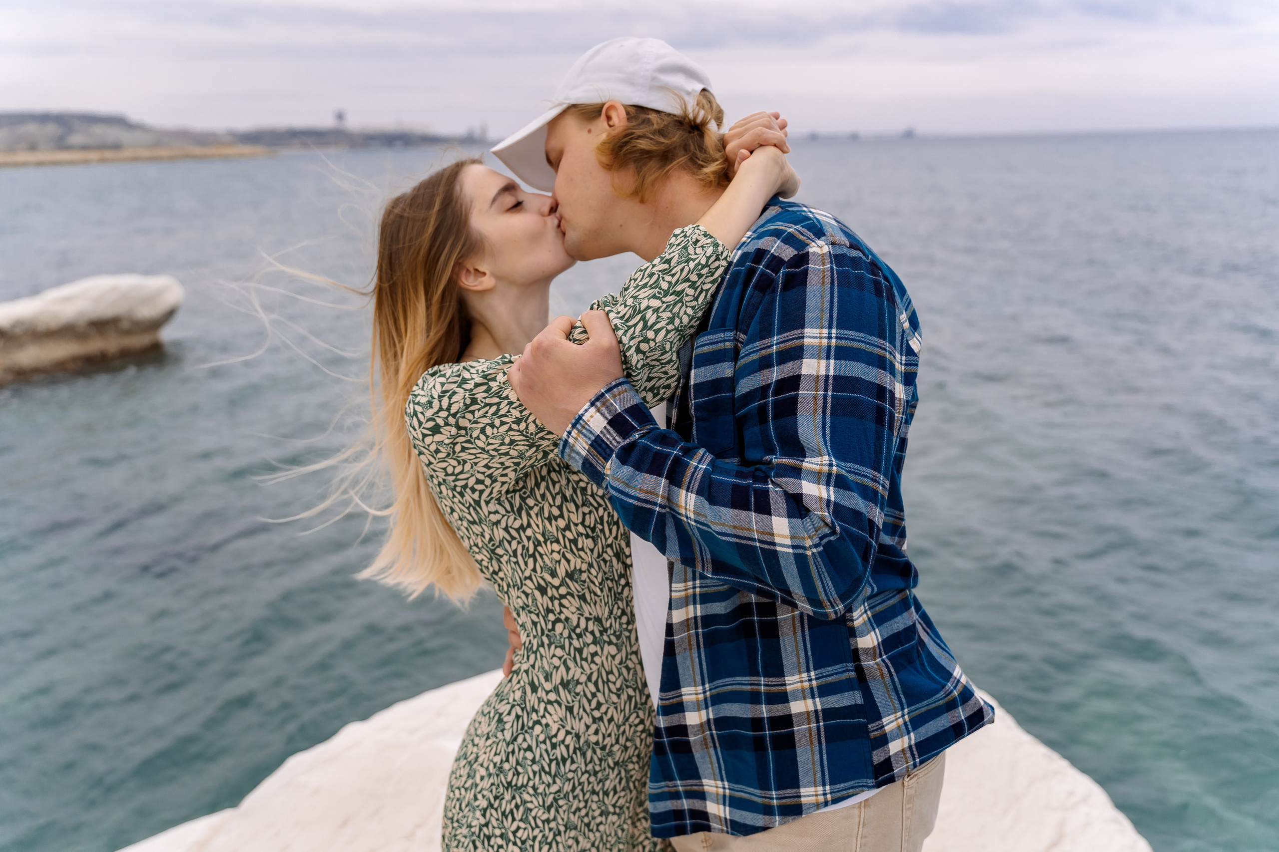 Артем и Алена. Камерная свадьба на Кипре. Свадебный и семейный фотограф Ирина Чернова