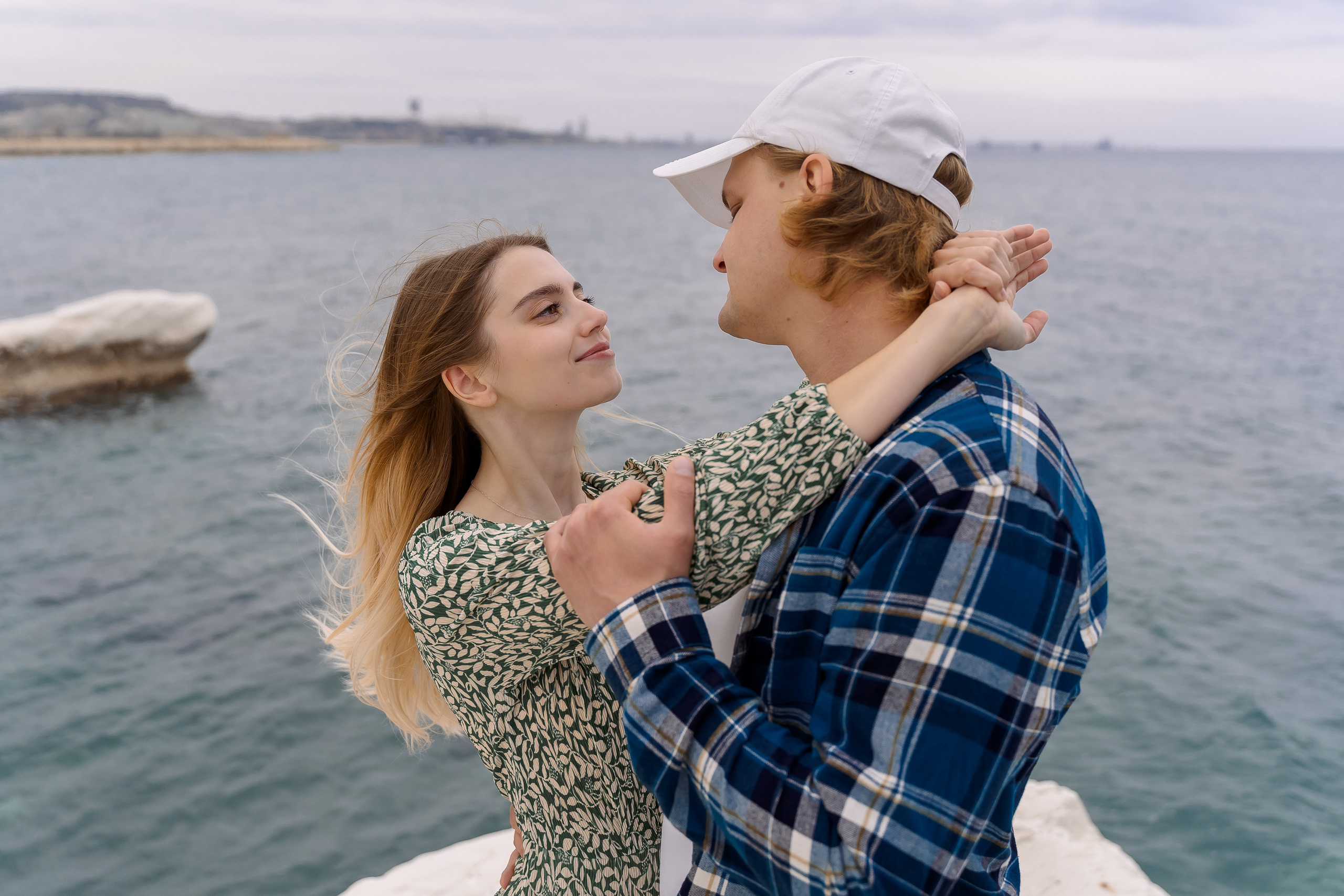 Артем и Алена. Камерная свадьба на Кипре. Свадебный и семейный фотограф Ирина Чернова