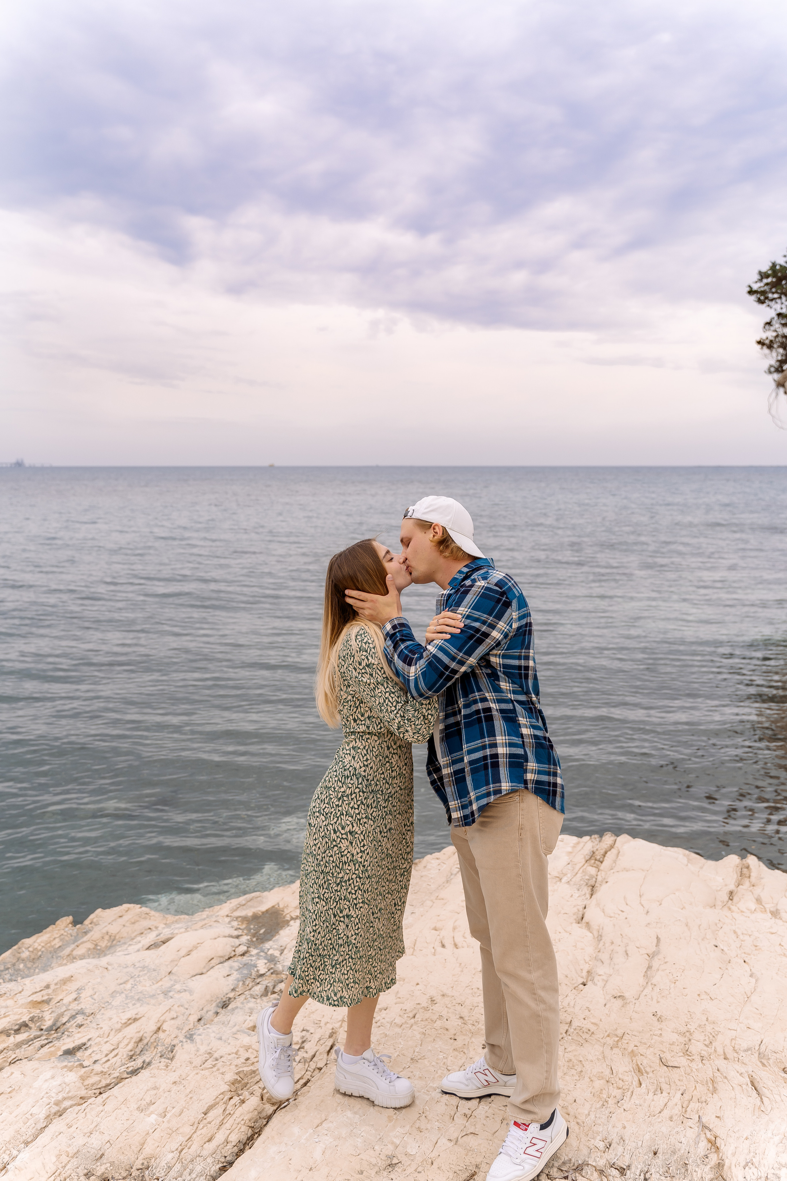 Артем и Алена. Камерная свадьба на Кипре. Свадебный и семейный фотограф Ирина Чернова
