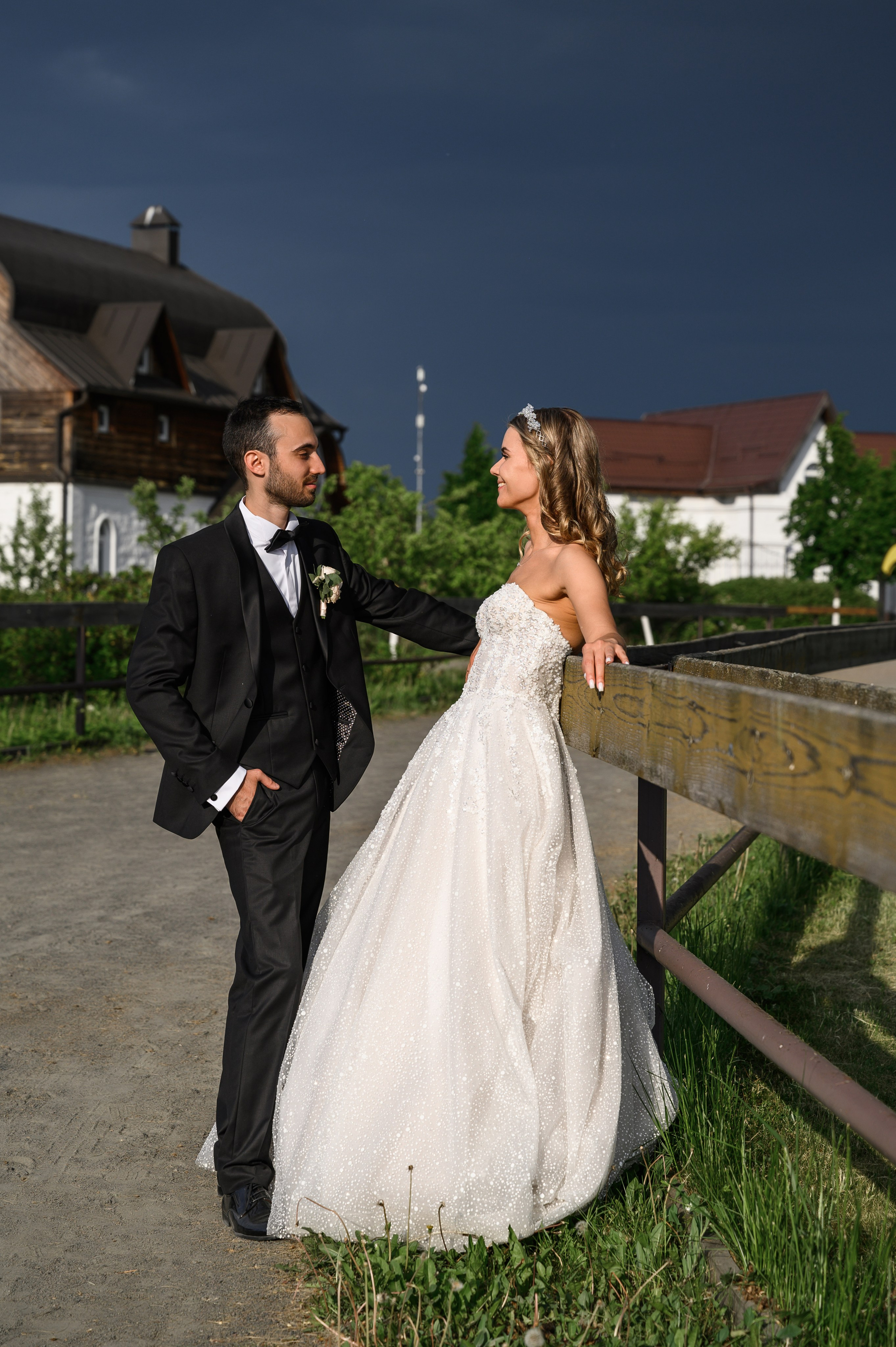 Свадьба шатер Город мастеров — Русская сказка. Свадебный фотограф Москва Юрий Кульман