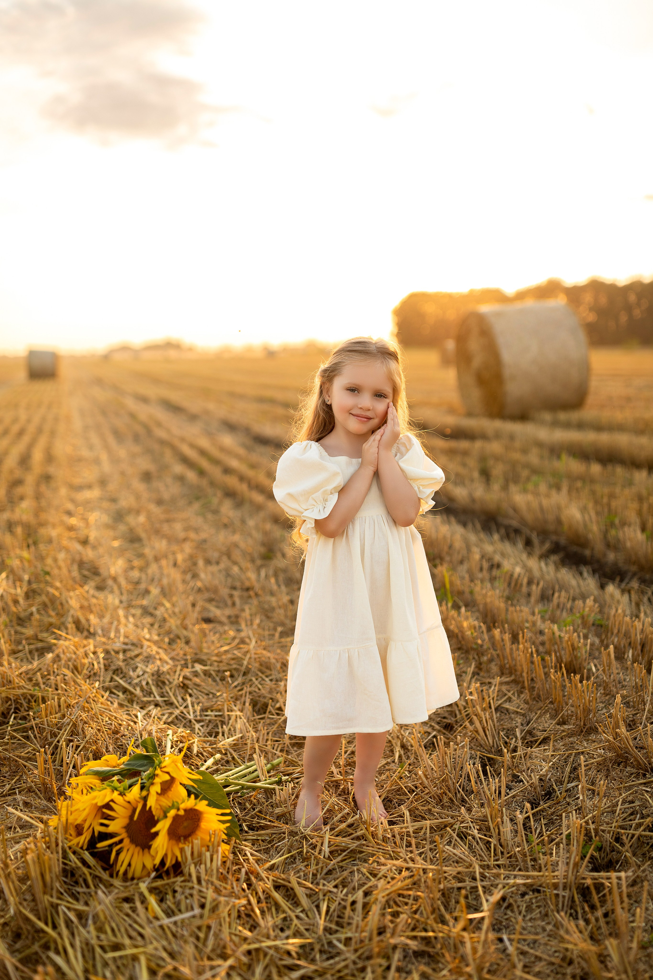 На сеновале. Настасья Перова Фотограф