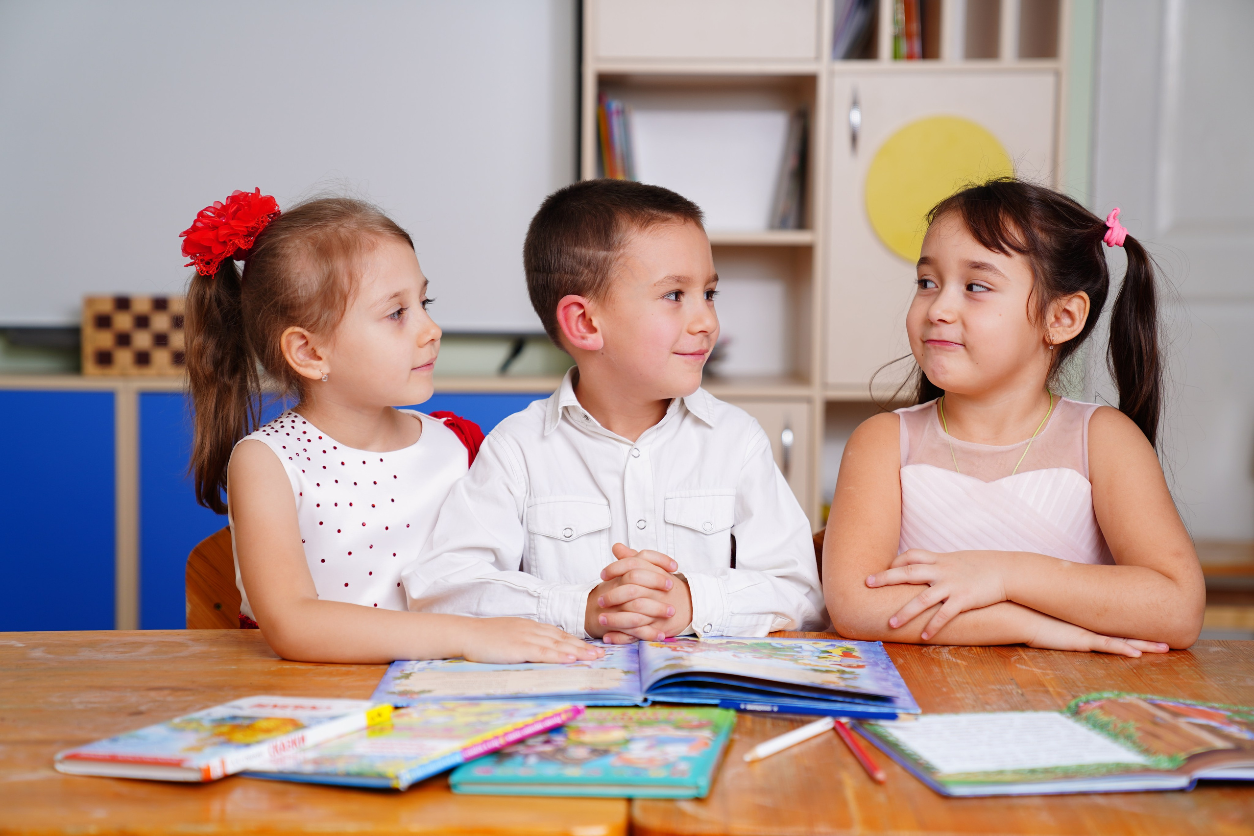 Мелкие группы. MEMENTO.Выпускные альбомы, школьные, юбилейные и другие книги. Ростов-на-Дону