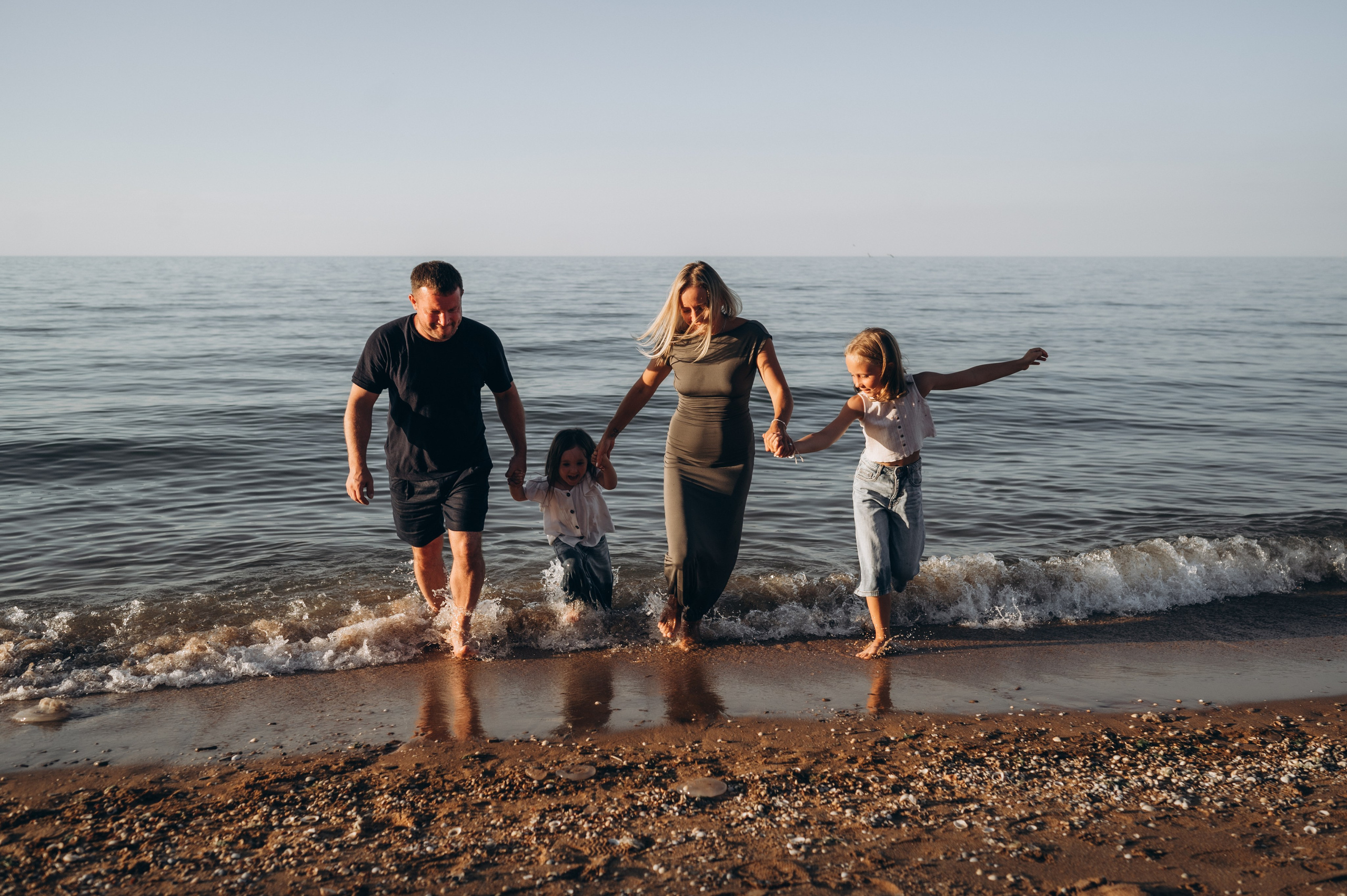 Стас, Наталья, Маруся и Саша. Фотограф Горбенко Анна