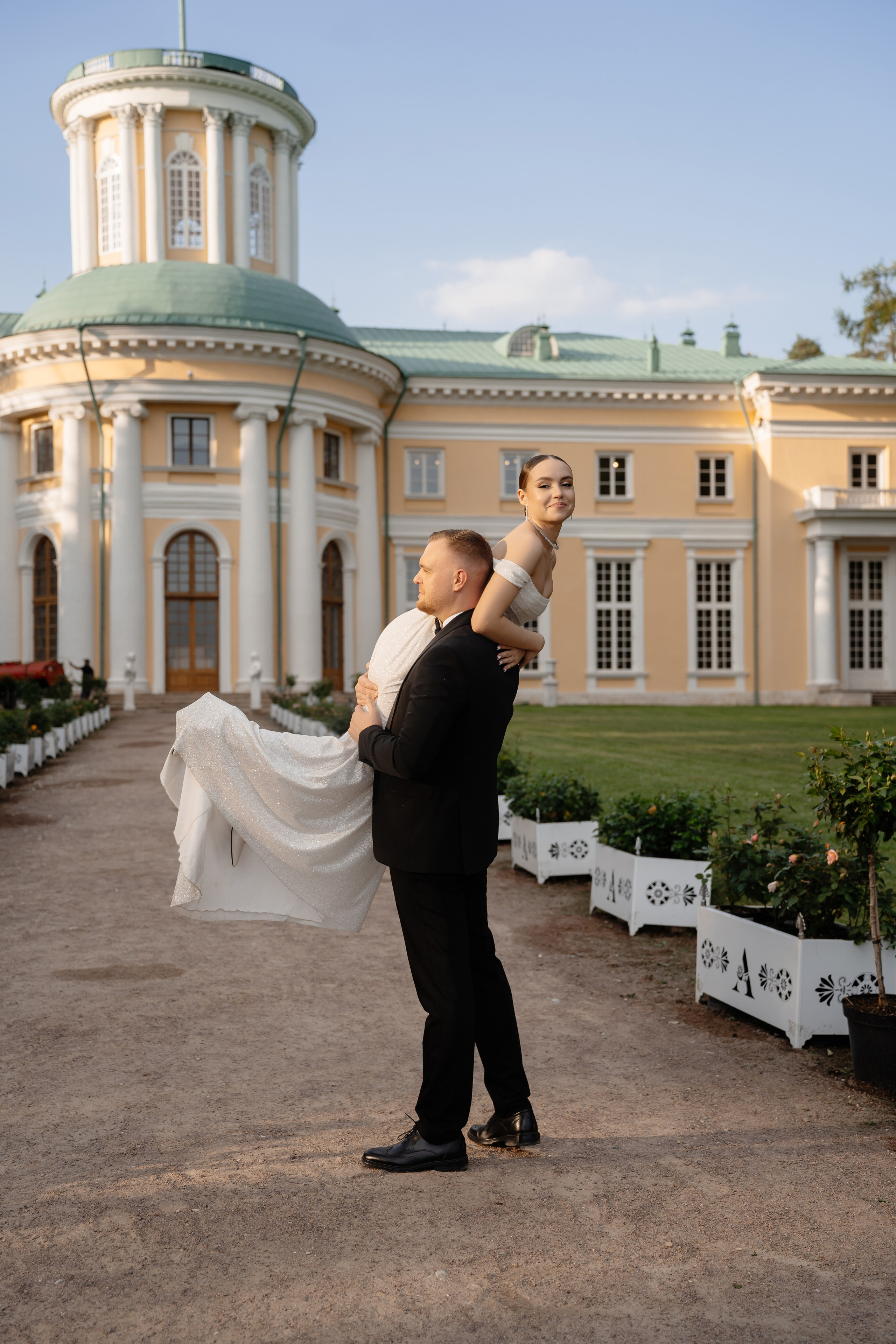 Свадебная фотосессия в парке Архангельское. Свадебный и семейный фотограф в Москве Светлана Зоткина