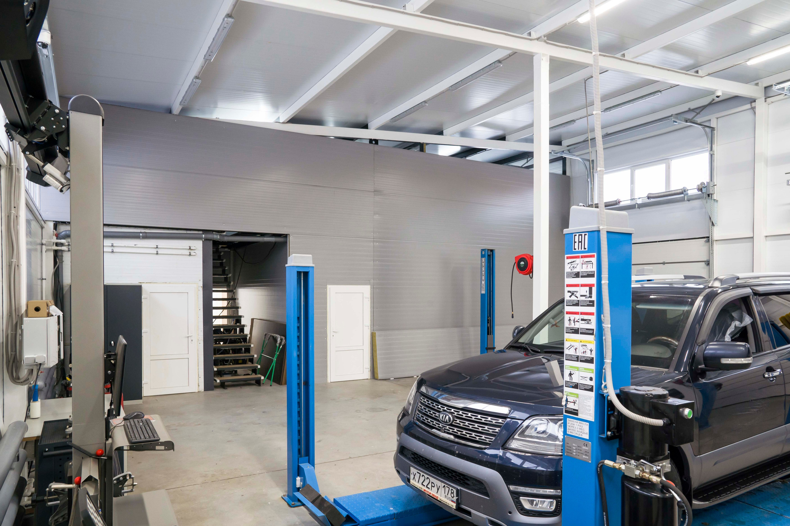 Съемка автосервиса автомойки. Фотограф в Санкт-Петербурге. Репортажная и все съёмки для бизнеса