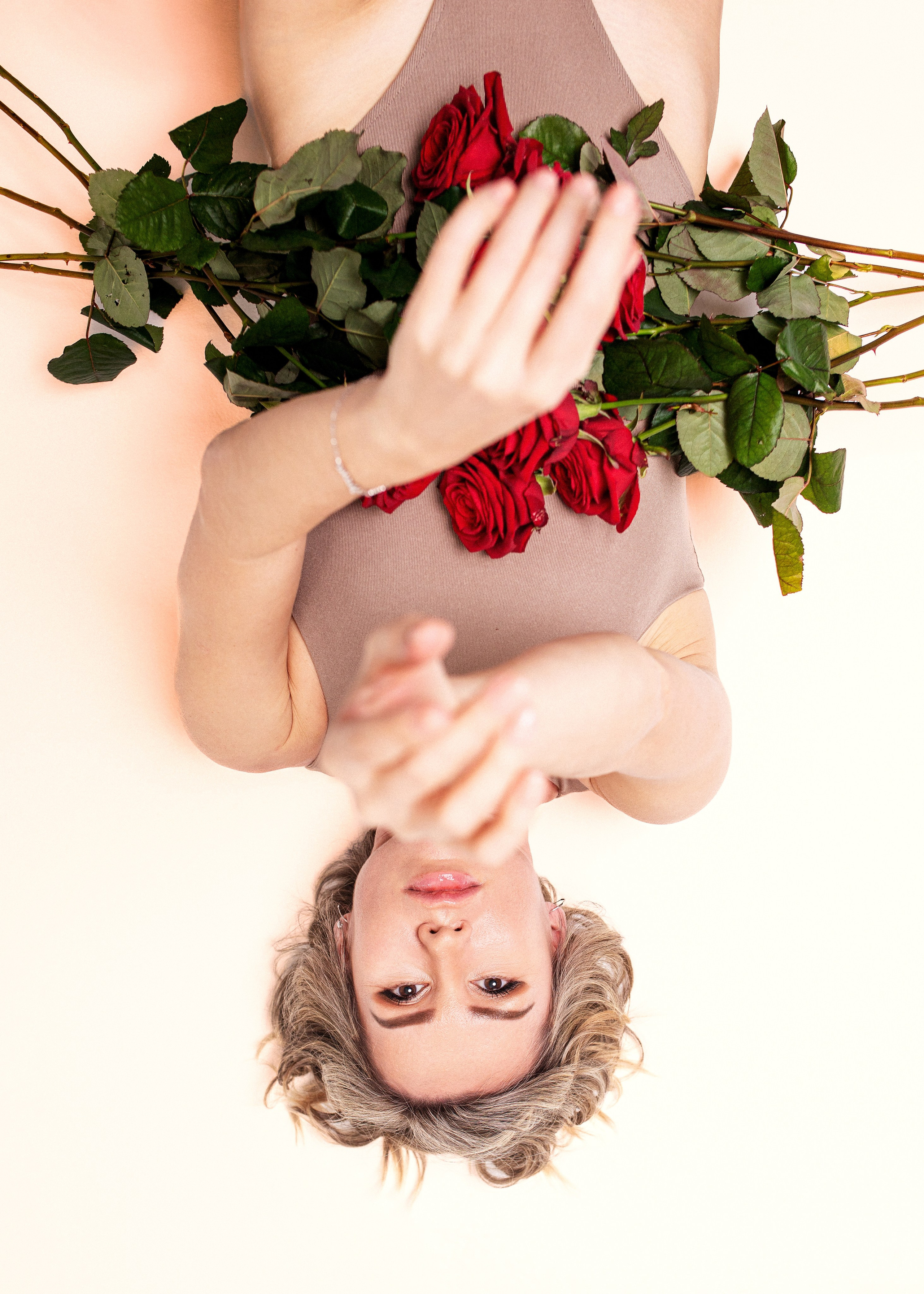 Фотосессия для девушки. Фотосессия для танцовщицы. Женский портрет. Фотограф Полозов. Город Москва