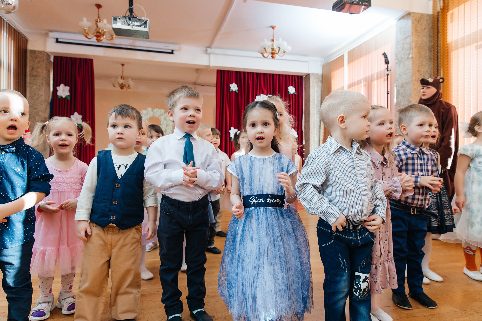 Детский сад № 93 — Утренник (07.03.2023). Свадебный и семейный фотограф Крамар Наталья