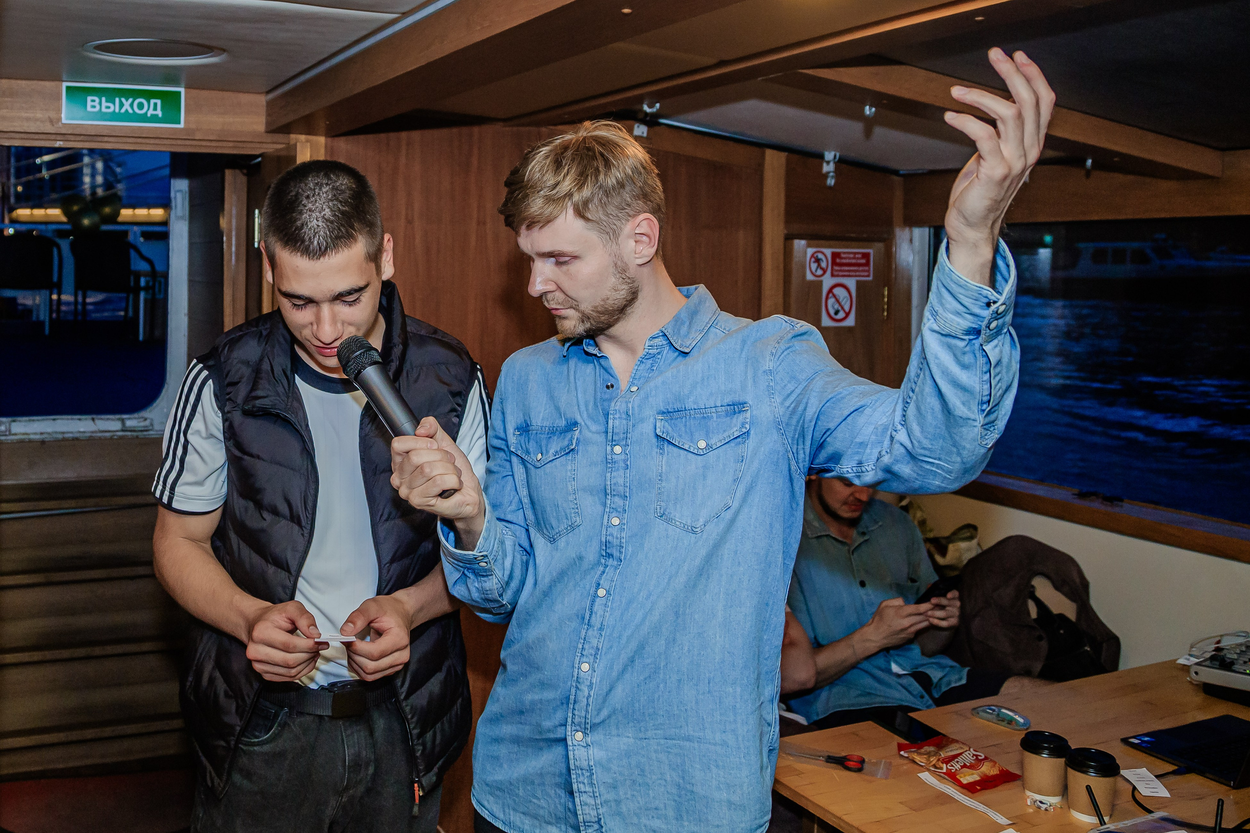 Выпускной на теплоходе. Фотограф в Санкт-Петербурге Чумаков Семен