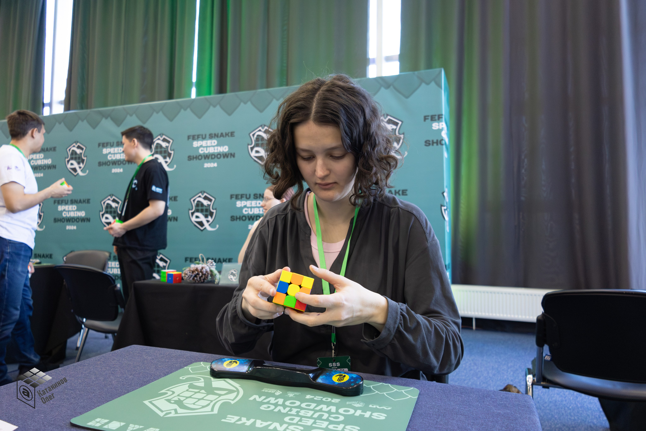 FEFU Snake Speedcubing Showdown 2024. Олег Катакинов| Репортажный фотограф в городе у моря (Владивосток)