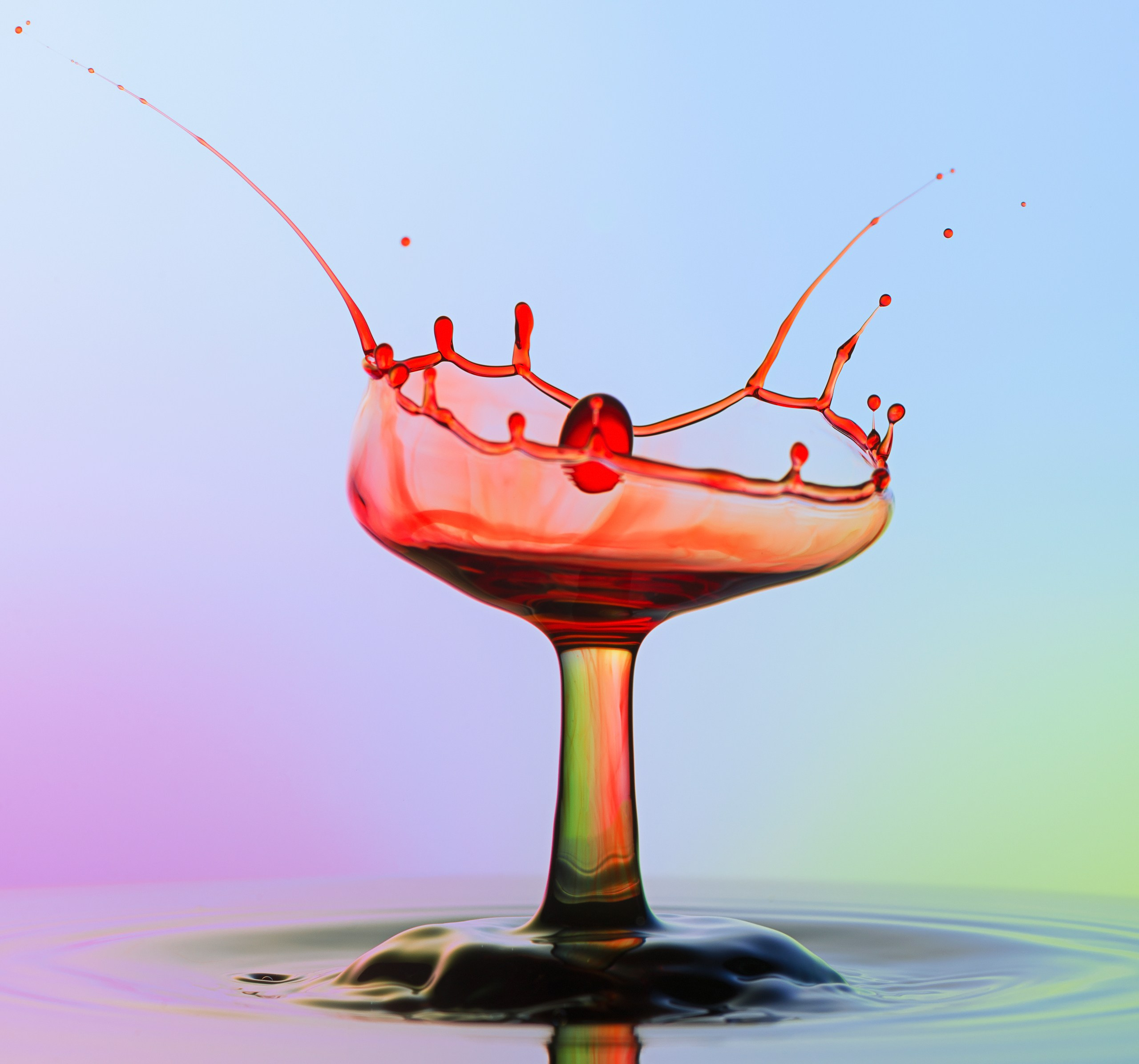 Классические формы. Скульптуры из воды Сергея Толмачева