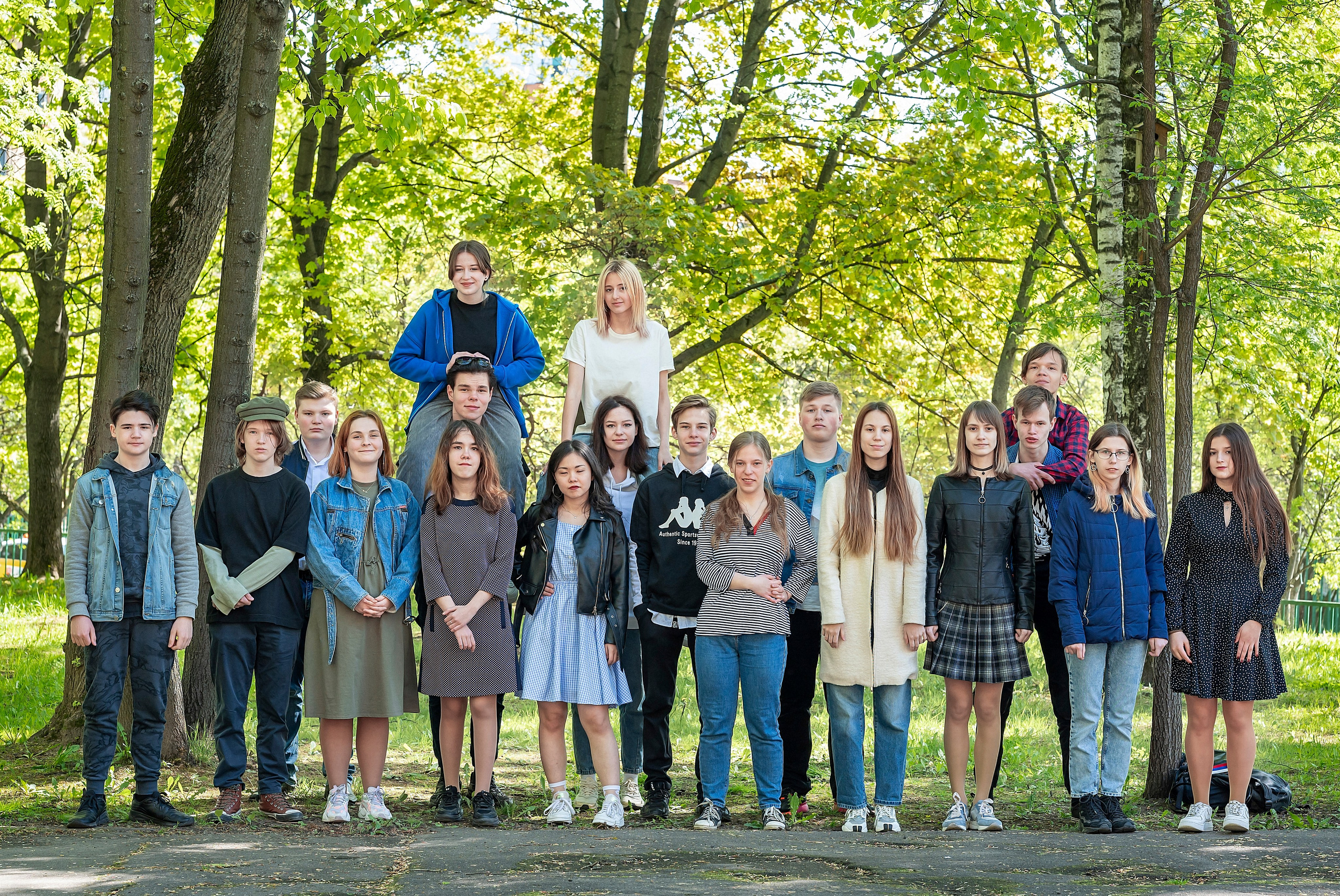 Фотосессия в классе и на территории школы. 9-И класс школа 1413. Детский и семейный фотограф г. Москва Оксана Катаджи