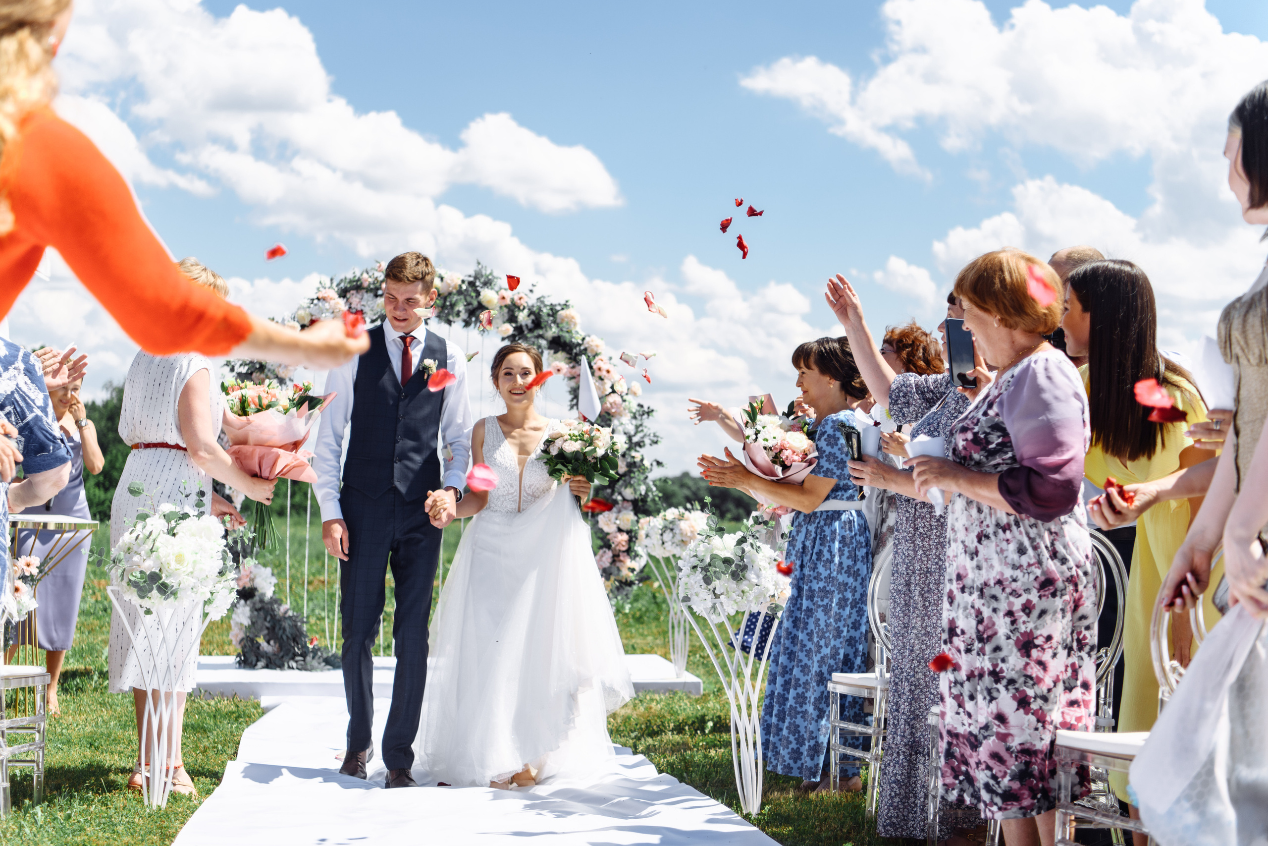 Свадебная фотосессия и выездная регистрация на природе. Свадебный и семейный фотограф в Уфе | Винс Константин | Фотопроекты