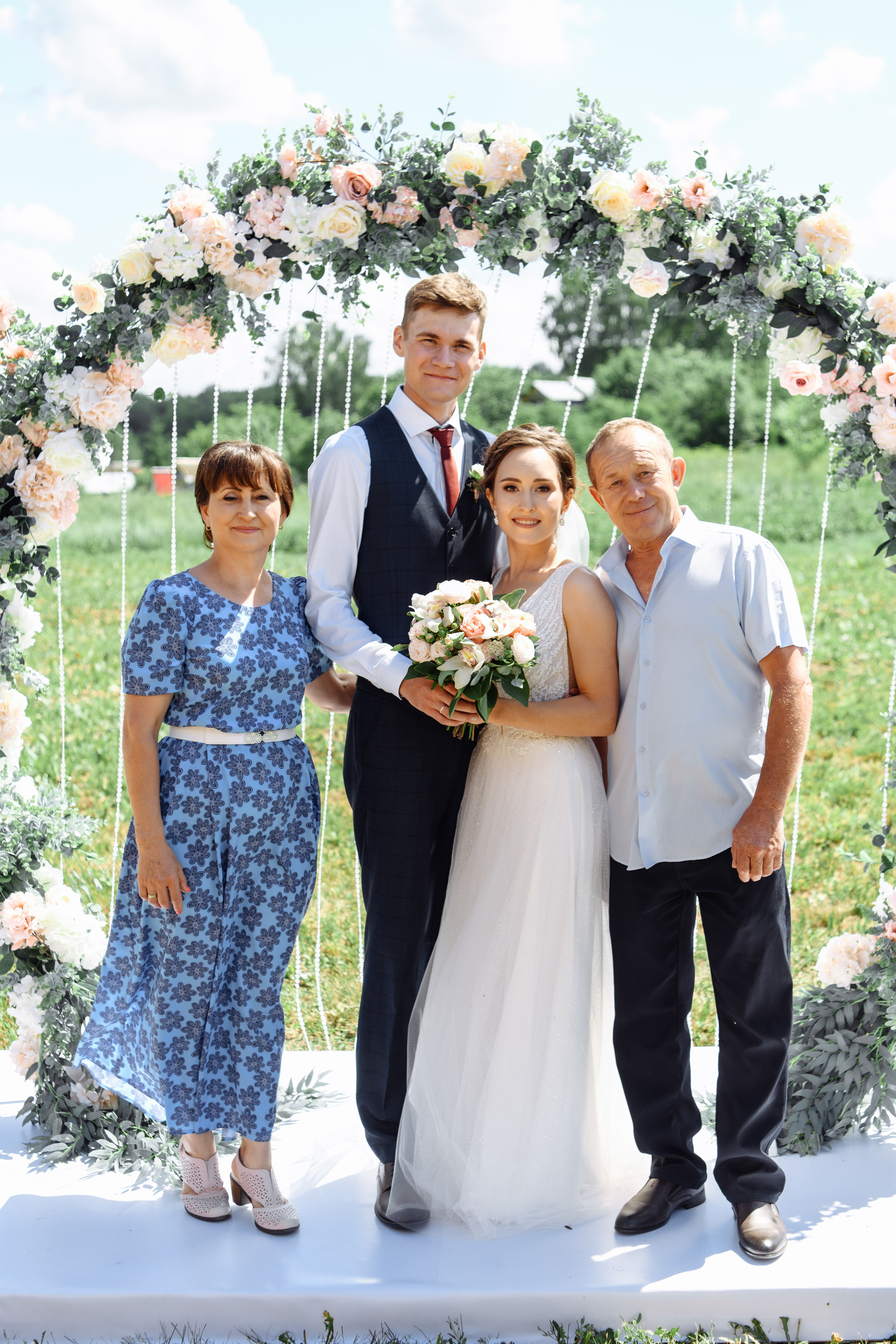 Свадебная фотосессия и выездная регистрация на природе. Свадебный и семейный фотограф в Уфе | Винс Константин | Фотопроекты