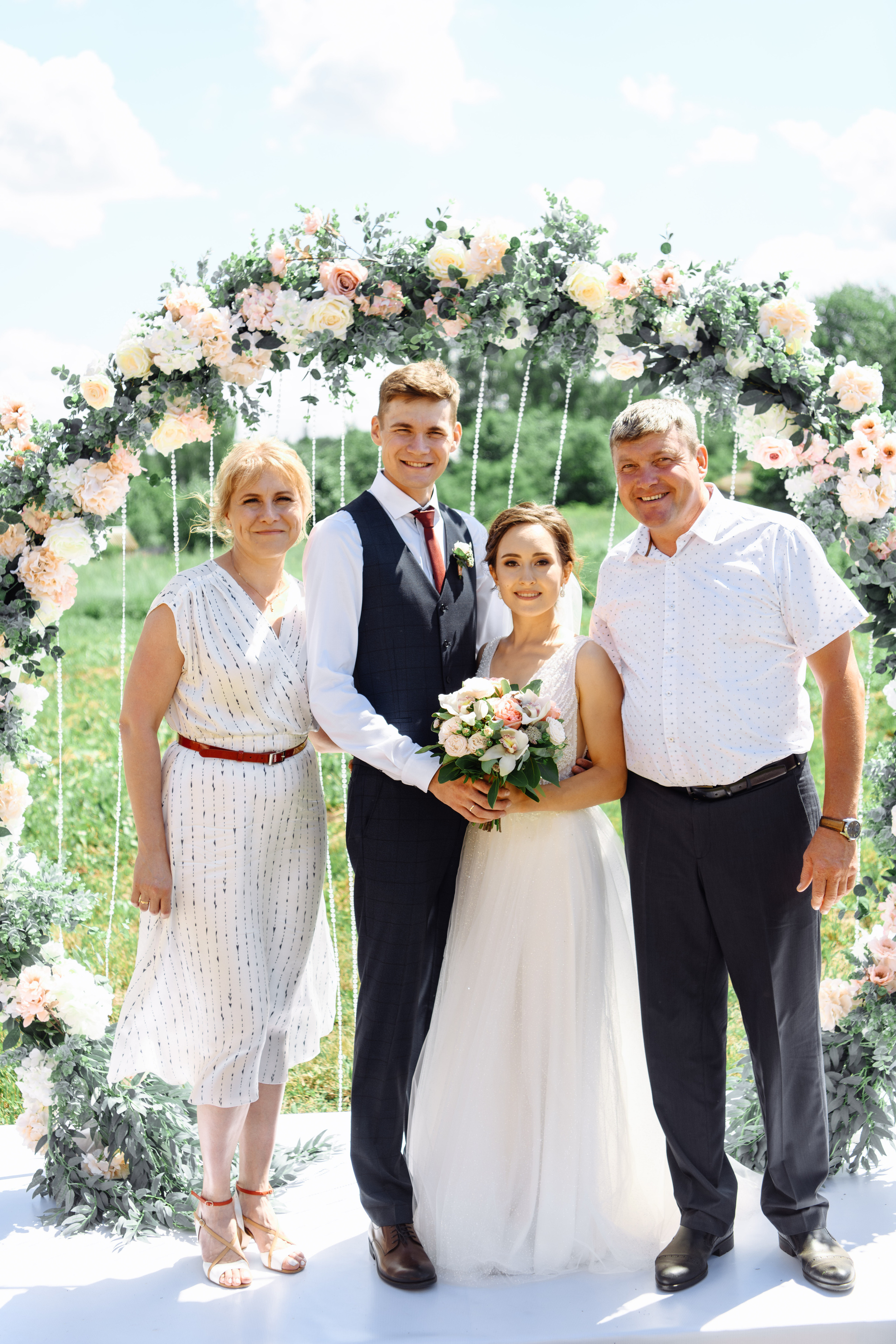 Свадебная фотосессия и выездная регистрация на природе. Свадебный и семейный фотограф в Уфе | Винс Константин | Фотопроекты