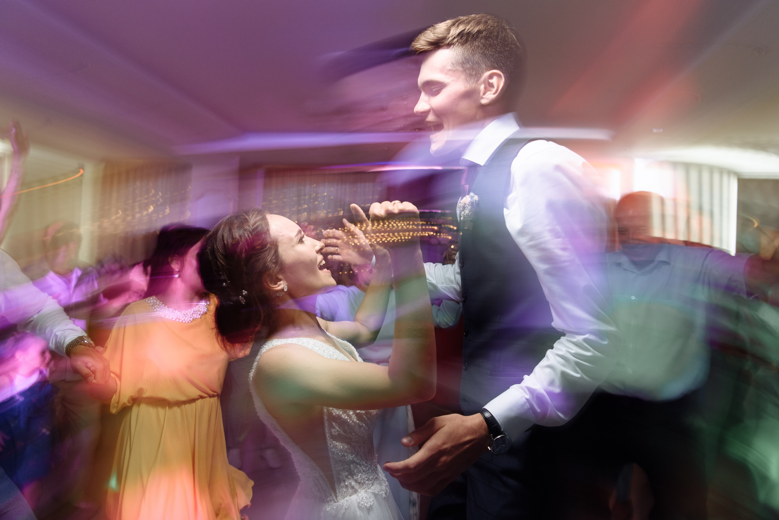 Свадебная фотосессия и выездная регистрация на природе. Свадебный и семейный фотограф в Уфе | Винс Константин | Фотопроекты