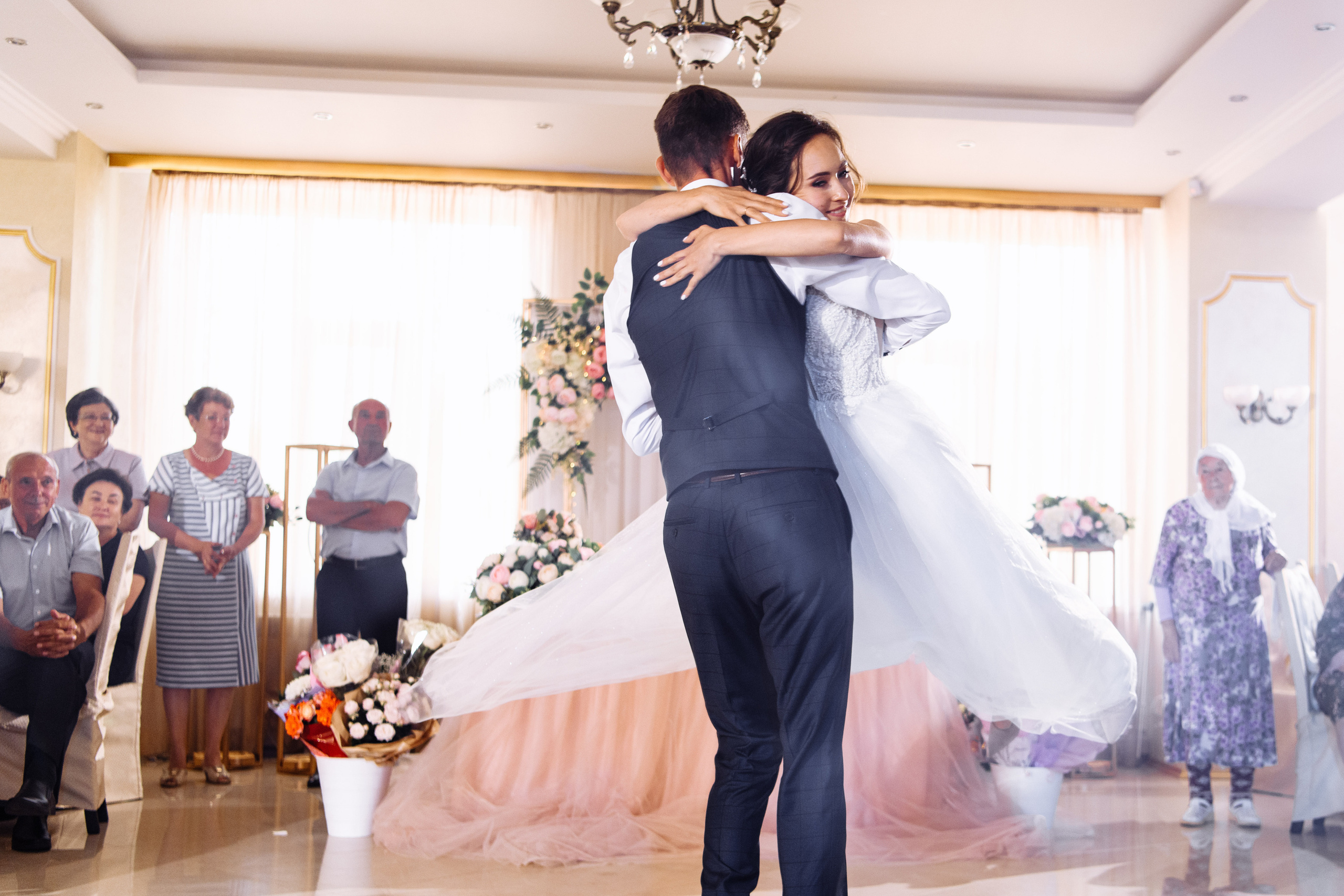 Свадебная фотосессия и выездная регистрация на природе. Свадебный и семейный фотограф в Уфе | Винс Константин | Фотопроекты