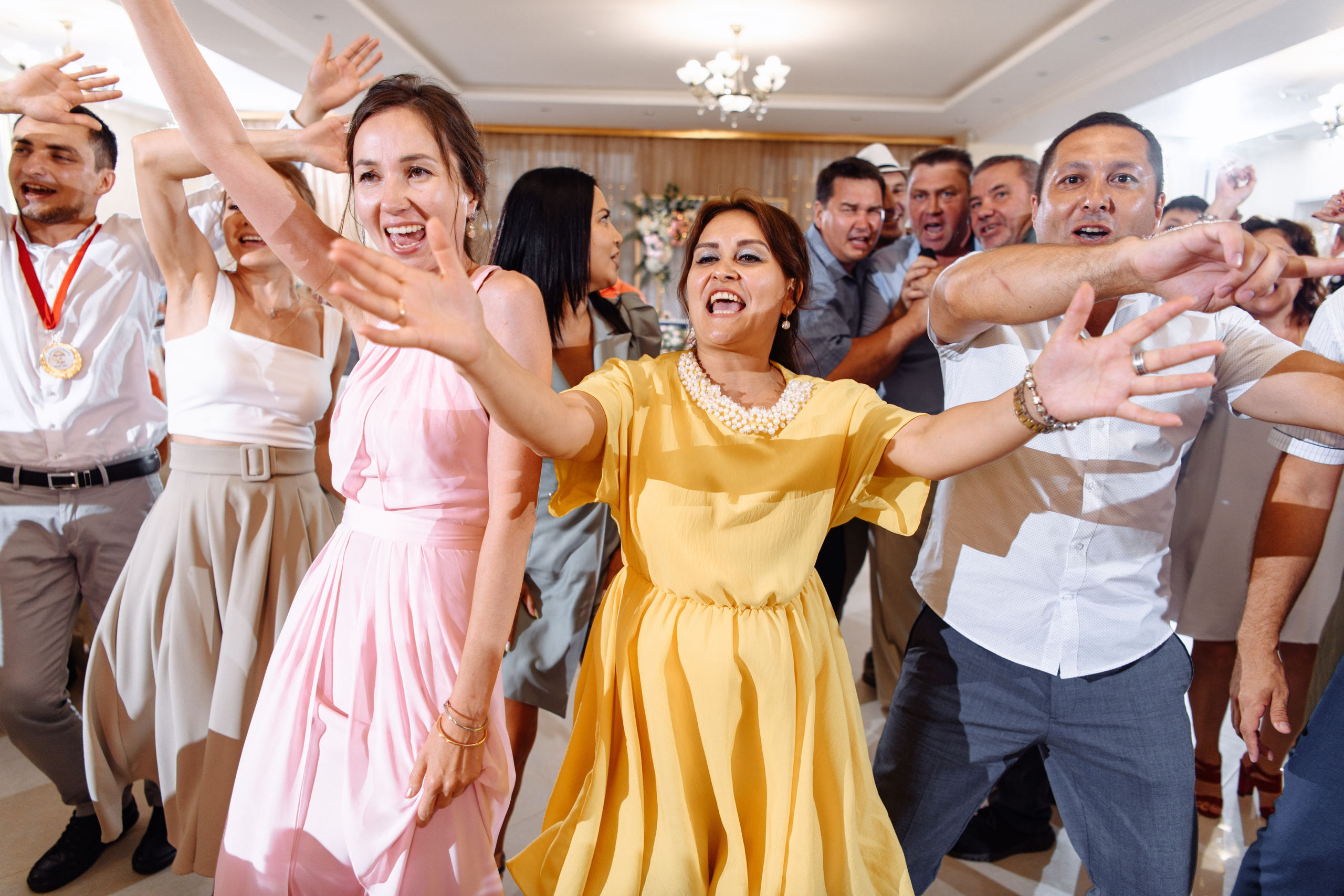 Свадебная фотосессия и выездная регистрация на природе. Свадебный и семейный фотограф в Уфе | Винс Константин | Фотопроекты