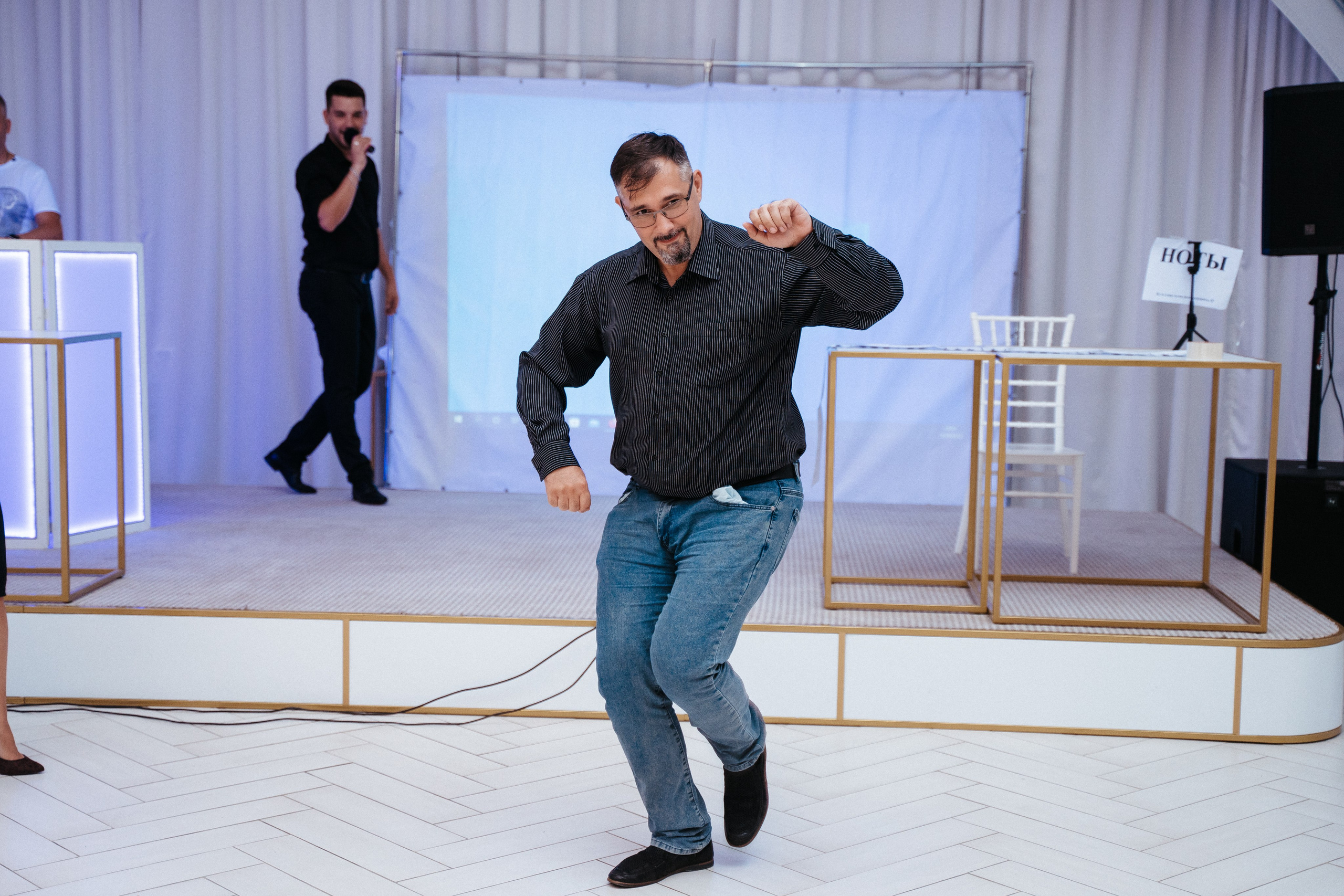 Ави Центр. Свадебный фотограф в Симферополе