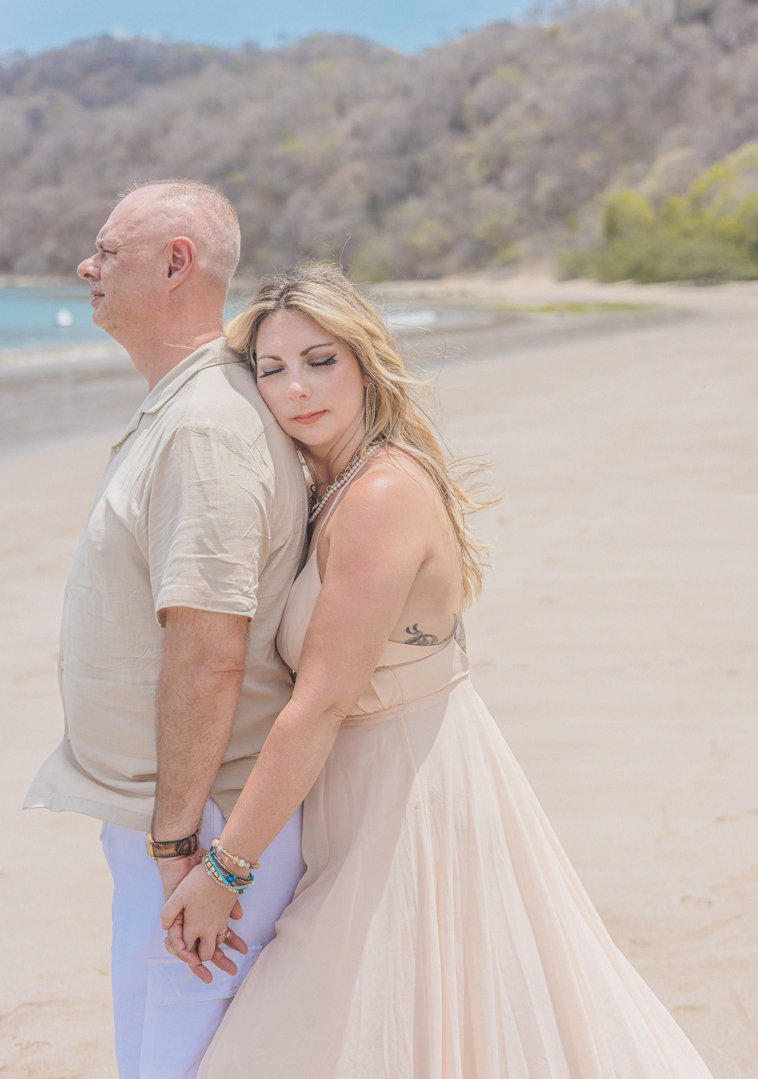 Jerry& Whitney sun and ocean. Family, portrait, content photo in Costa Rica Evgeniya Besprozvannykh