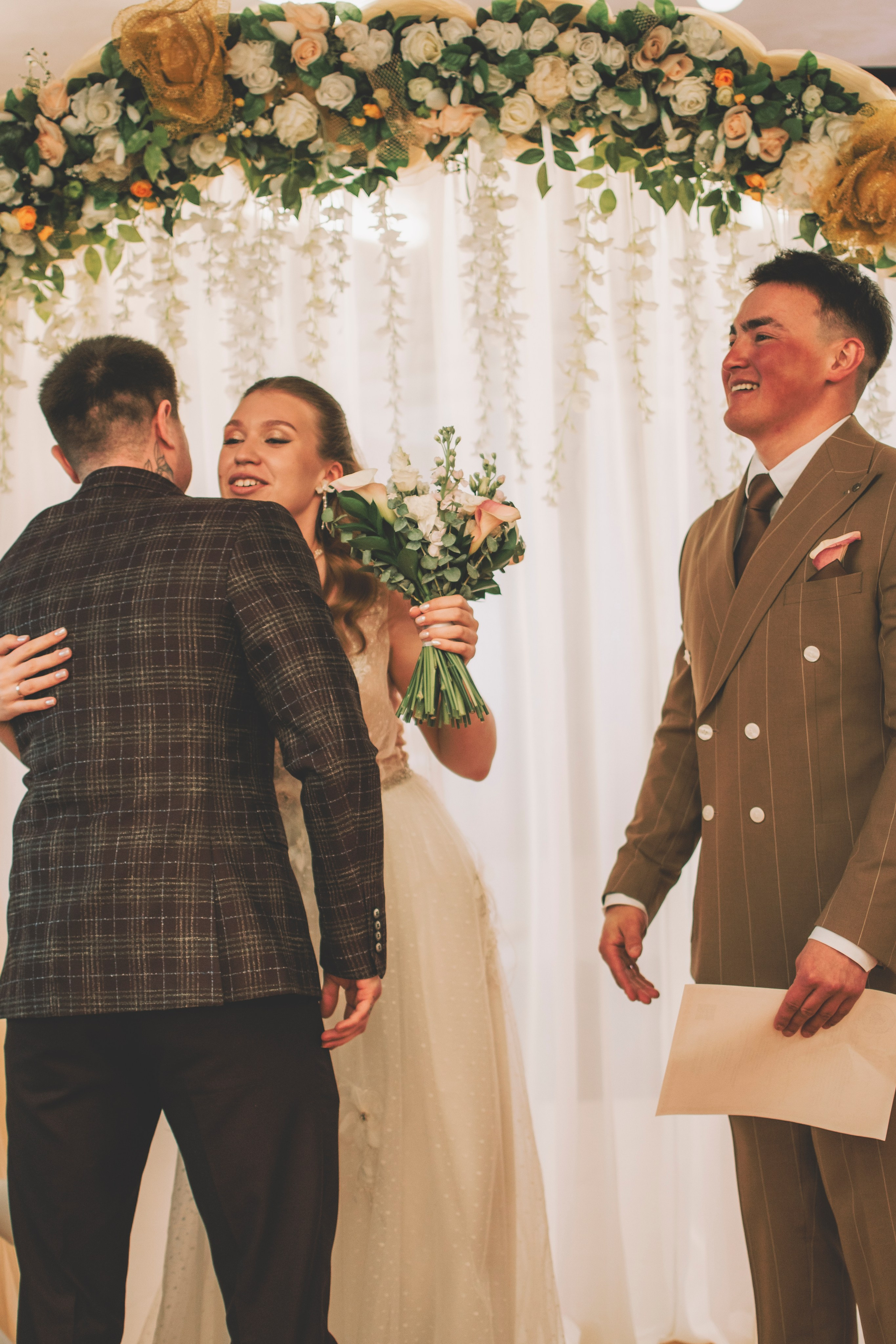 Альберт и Анастасия (Студийная фотосессия, роспись в ДК Нефтяник + фотосессия с гостями). Семейный и свадебный фотограф Губкинский и Ставрополь