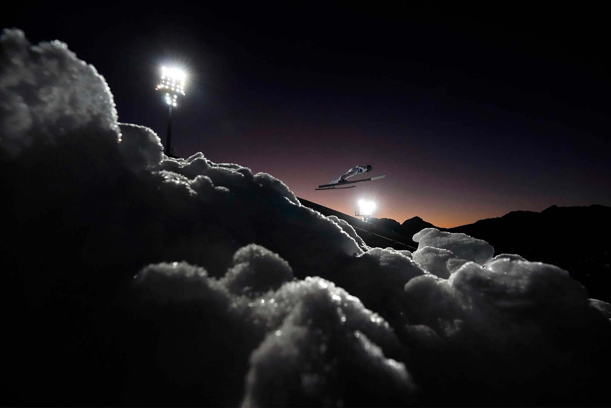 Matthias Schrader - Nightflight