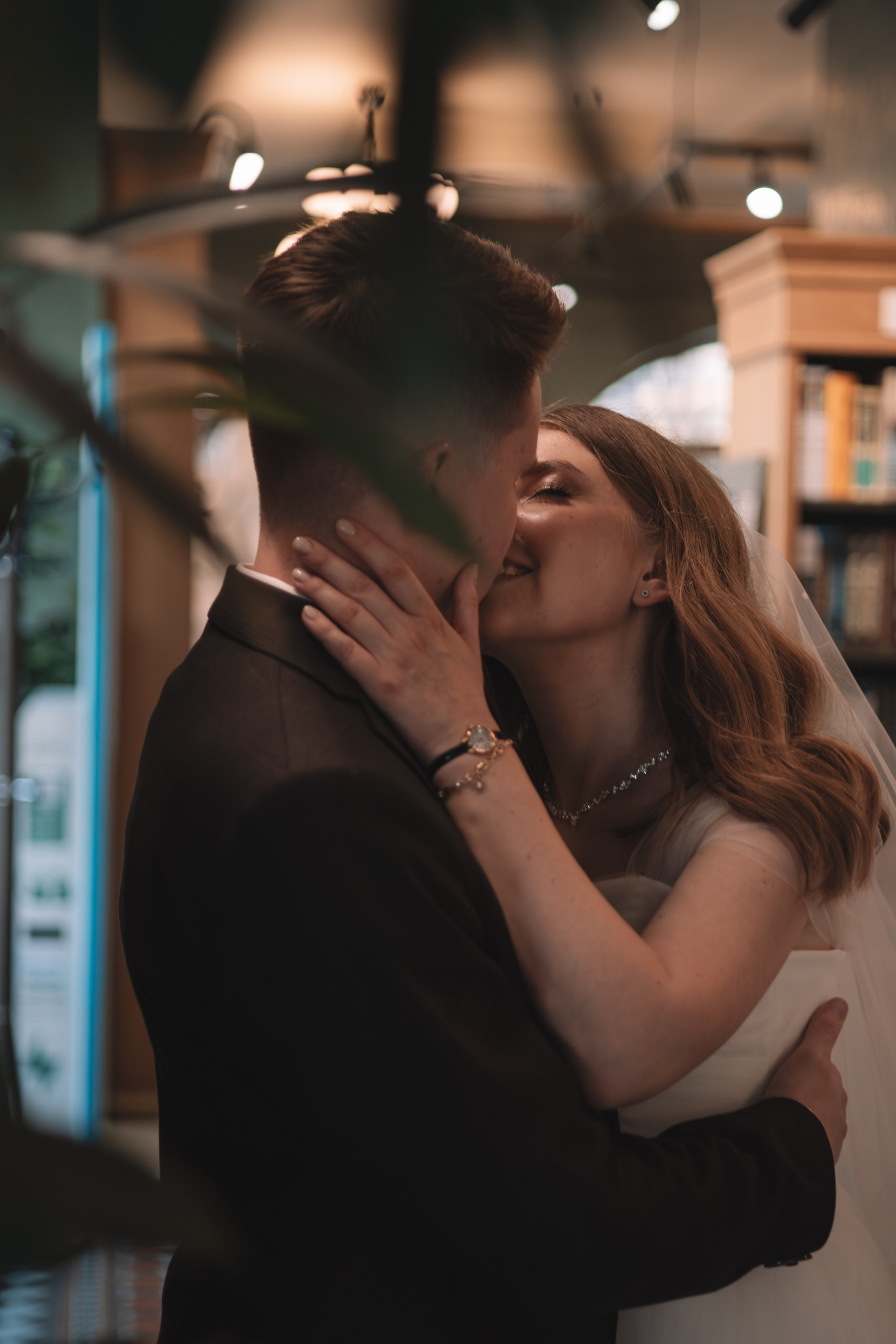 ЗАГС 2 + Прогулка. Семейный фотограф в Санкт-Петербурге. Запечатление мгновений и ярких воспоминаний в Вашей жизни